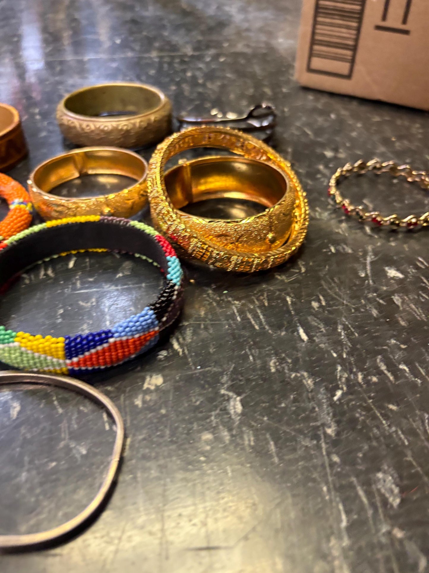 Job lot of bracelets   perfect for resale or dress up or gifts  crazy value