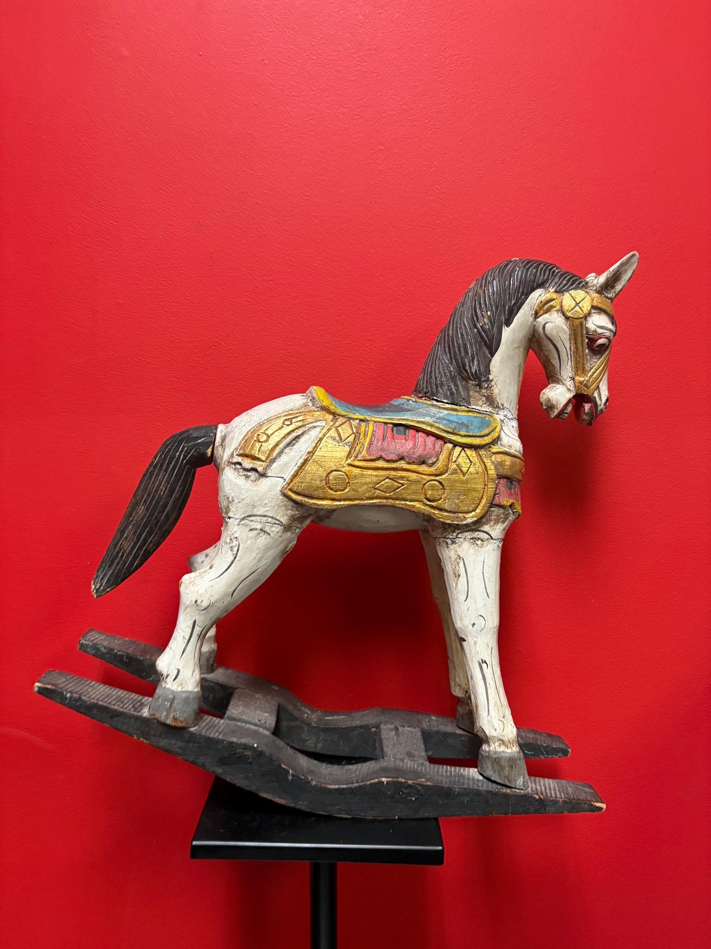 19 x 21“ high antique primitive wooden polychrome painted rocking horse in used condition  see photos  perfect home or cabin decor