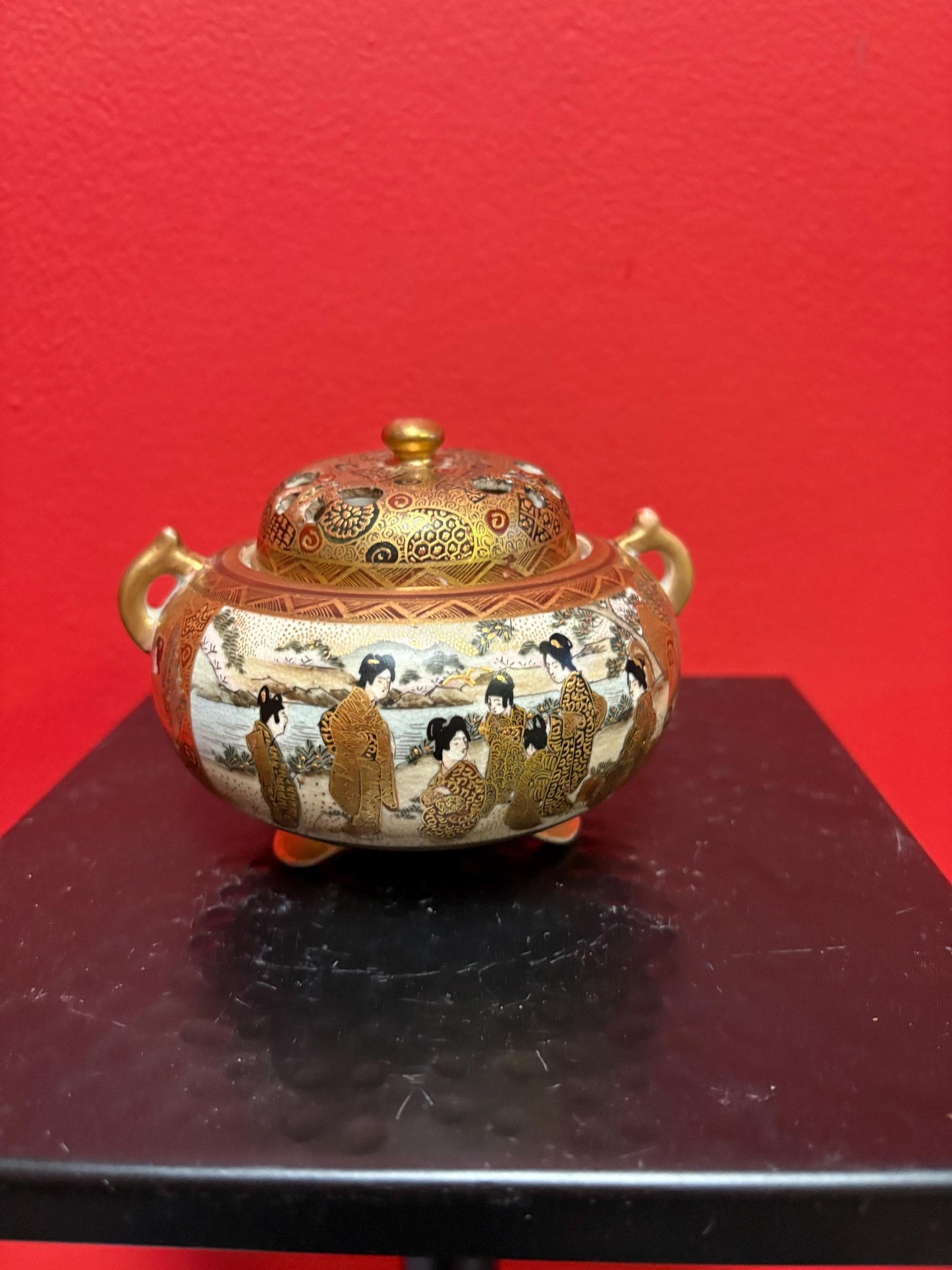 Lovely antique Japanese signed detailed Satsuma 4 x 4 lidded jar    wonderful piece  in mint condition  Collector take notice