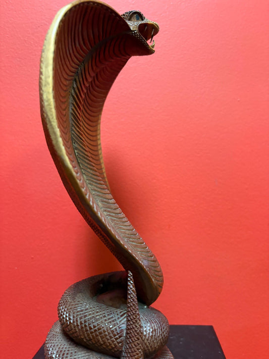 Stunning Asian 12 inch python snake carved out of wood   amazing condition and fabulous detail great value and great gift