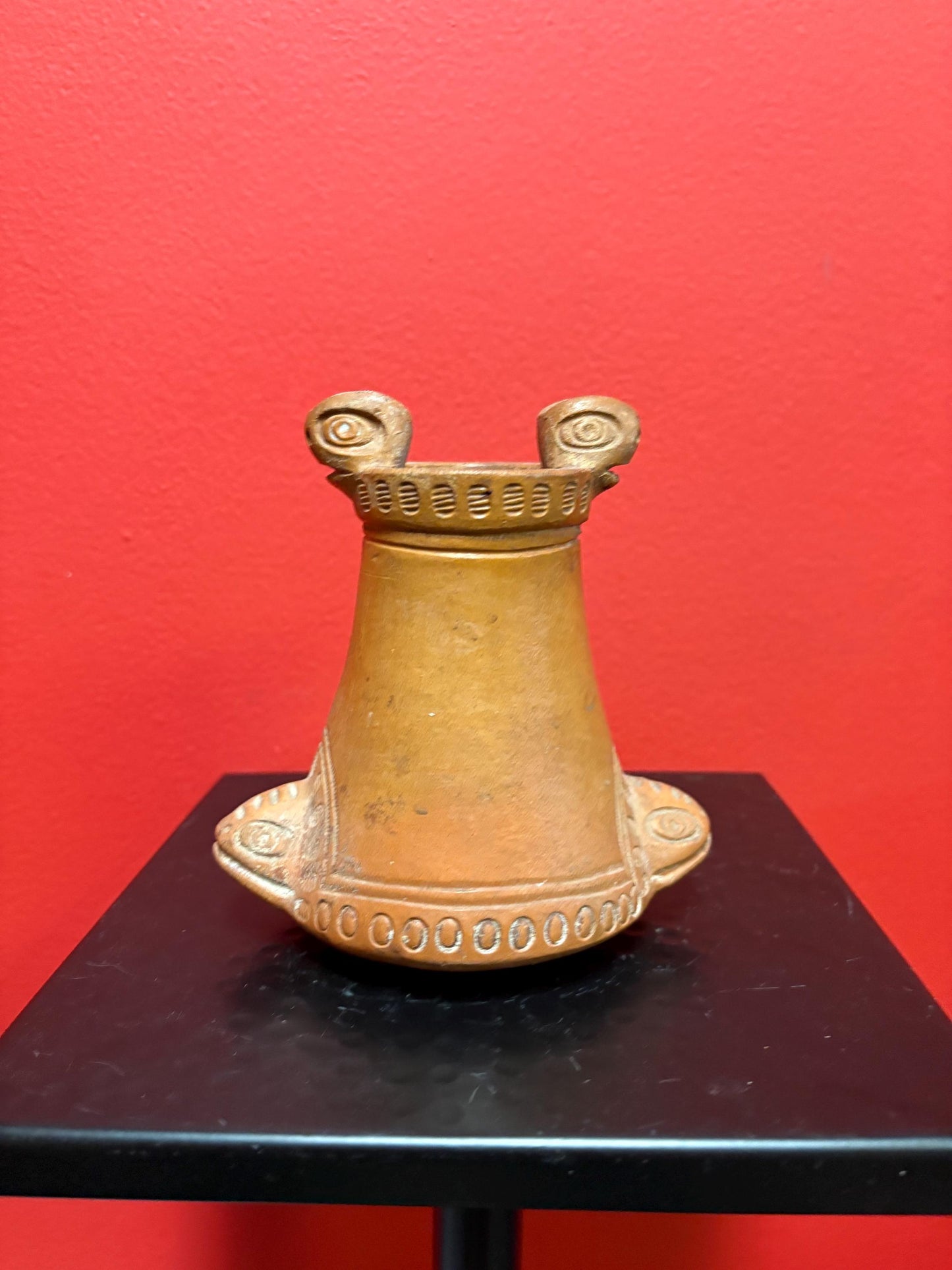 6 inch cool columbian clay ashtray pot  great imagery  older piece  no provenance  great price