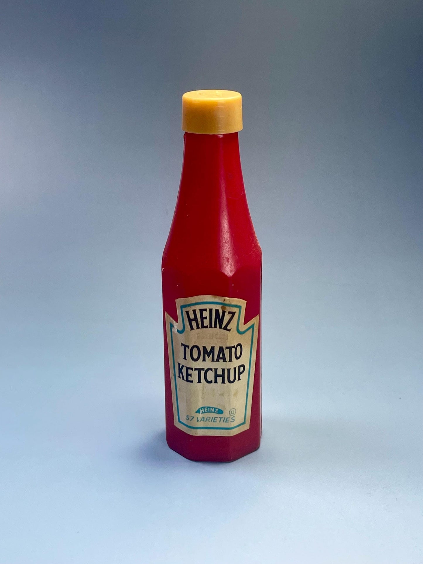 Cool Vintage 1950s Heinz Ketchup bottle Salt Shaker