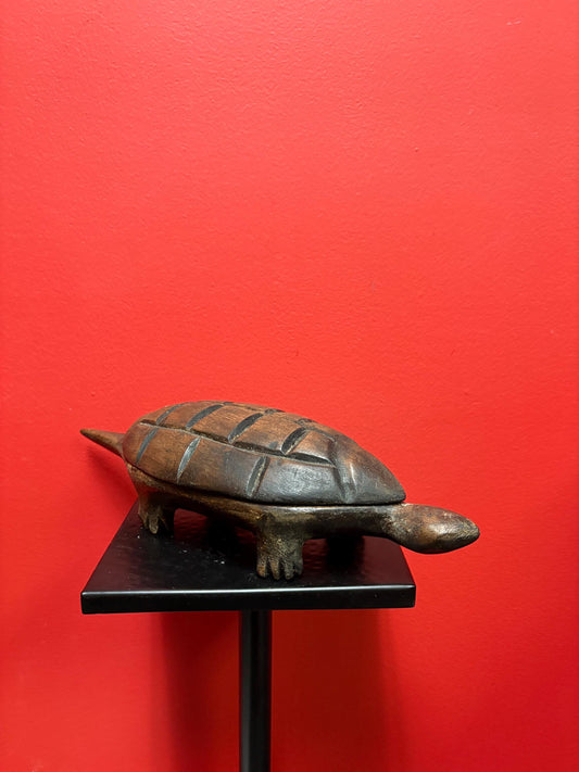 Lovely antique oceanic carved wooden turtle box very cool imagery and detail - great condition great gift  13 inches long  heavy