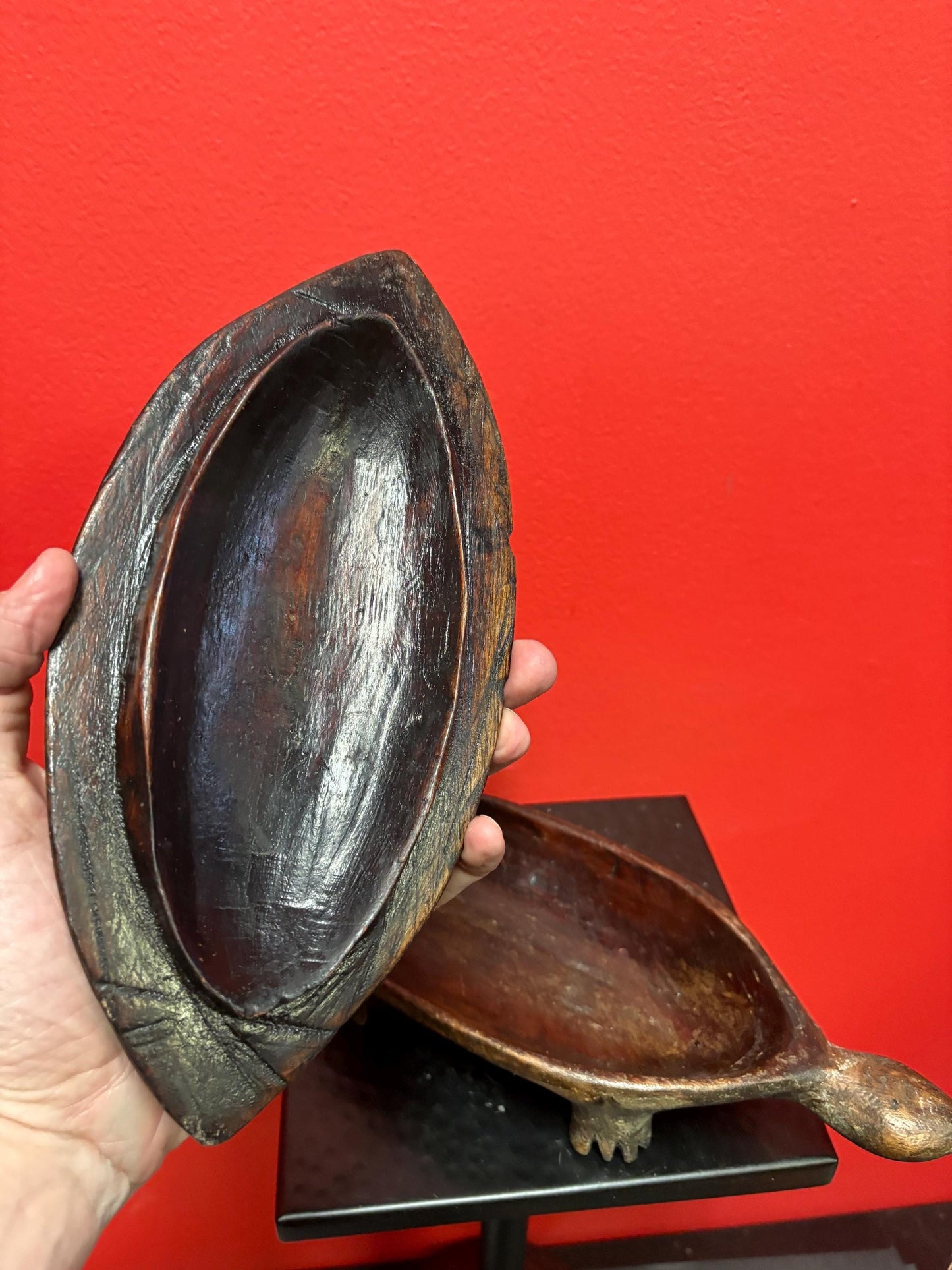 Lovely antique oceanic carved wooden turtle box very cool imagery and detail - great condition great gift  13 inches long  heavy