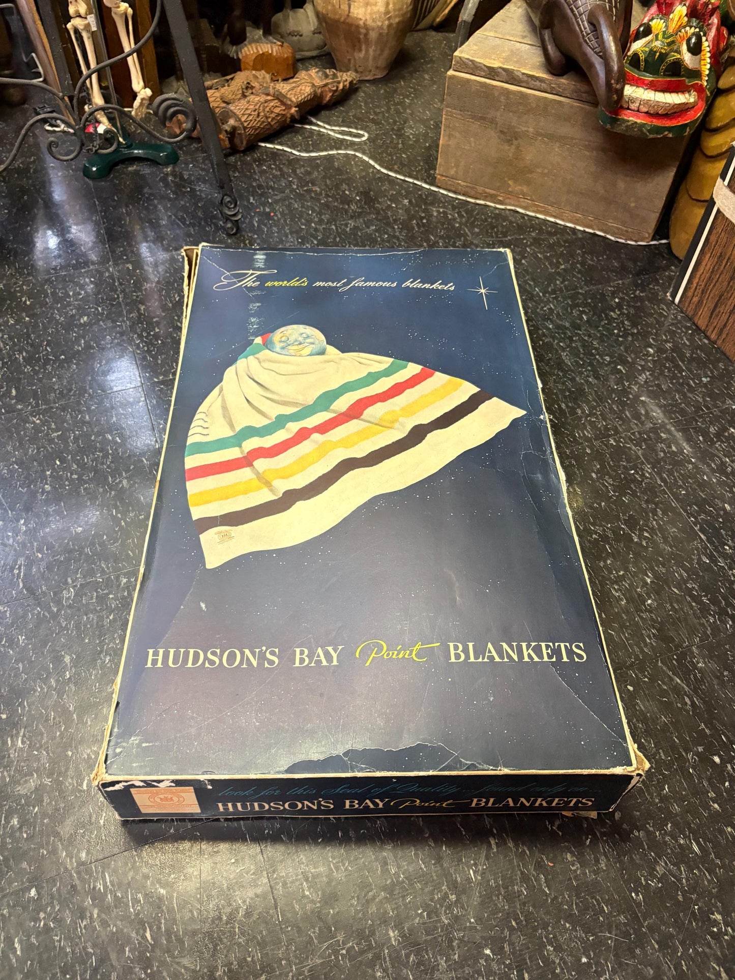 Wonderful 30 x 20 x 4“ deep  HudsonBay Company HBC wool  blanket box    not new condition  1 the best - HBC - so rare So weird