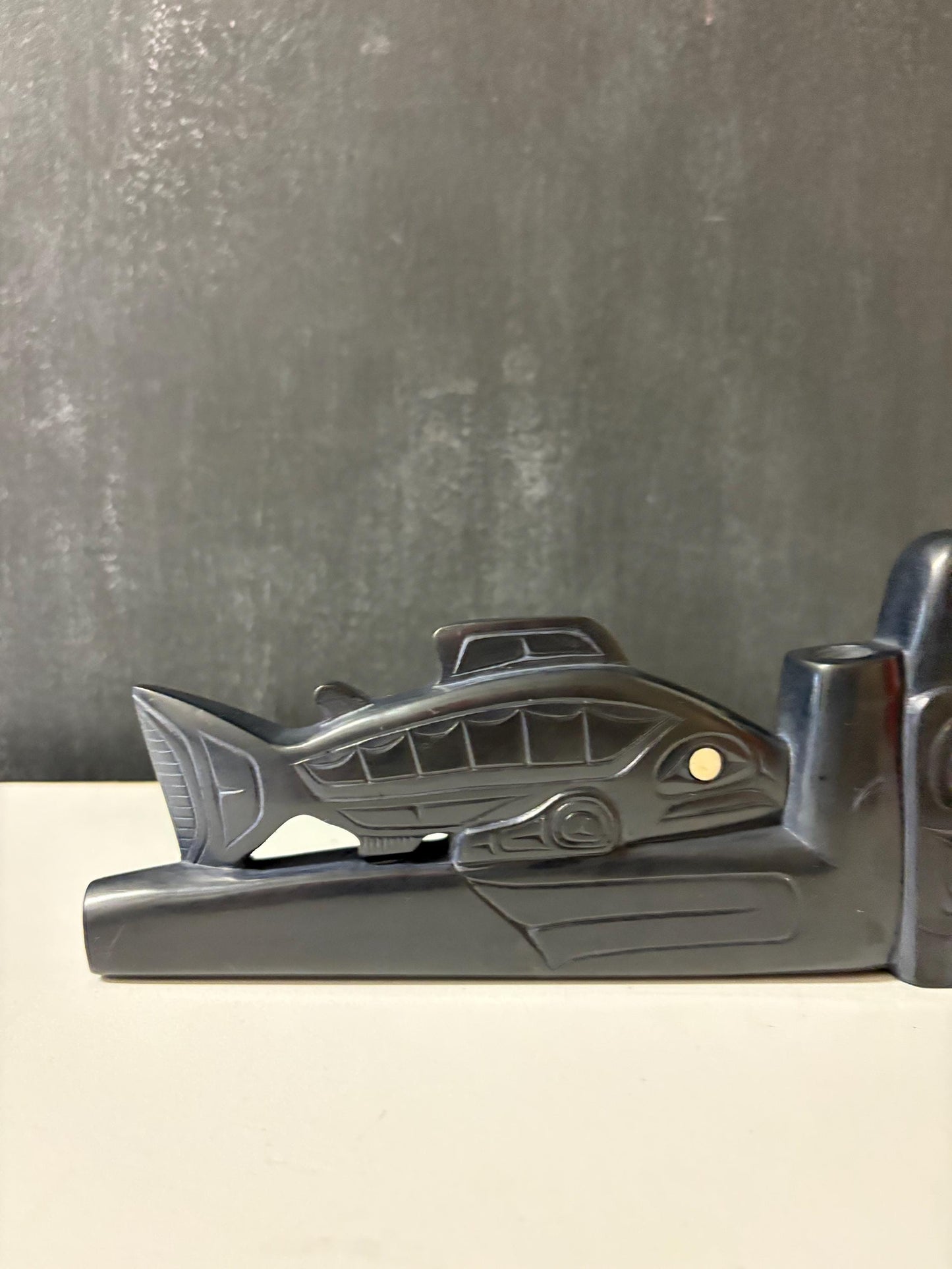 Stunning rare Haida argillite Glen Pollard pipe  most amazing detail and condition   museum quality  the best  8 x 3.5 inches high