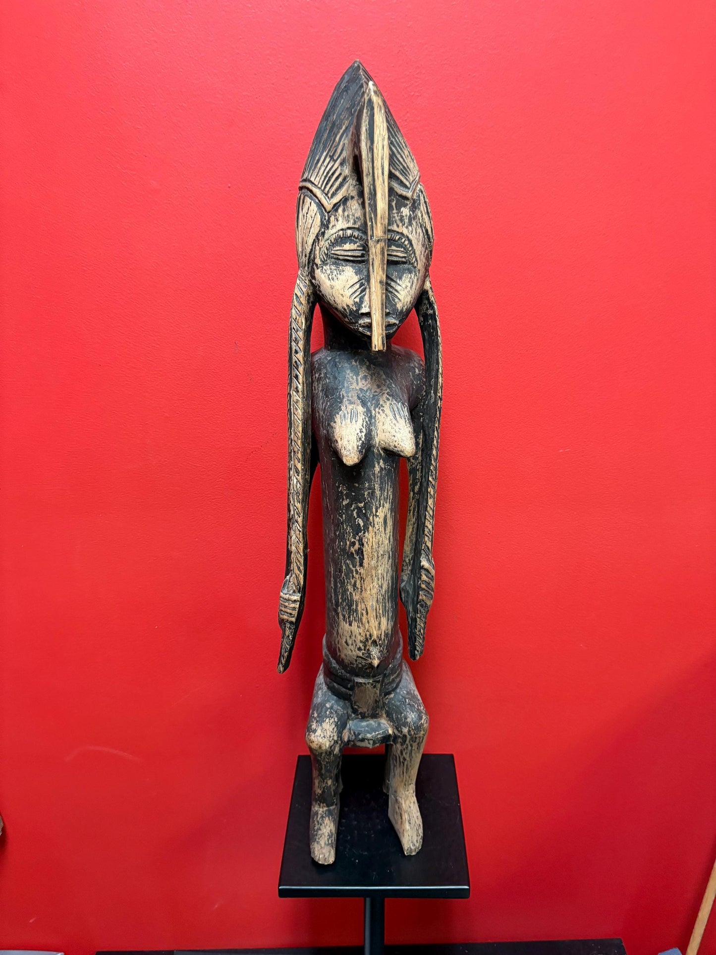 Stunning 32 inch tall antique Nigerian statue of a seated woman - fertility statue   great condition see photos  old beauty