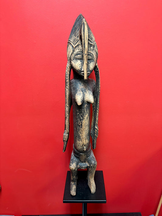 Stunning 32 inch tall antique Nigerian statue of a seated woman - fertility statue   great condition see photos  old beauty