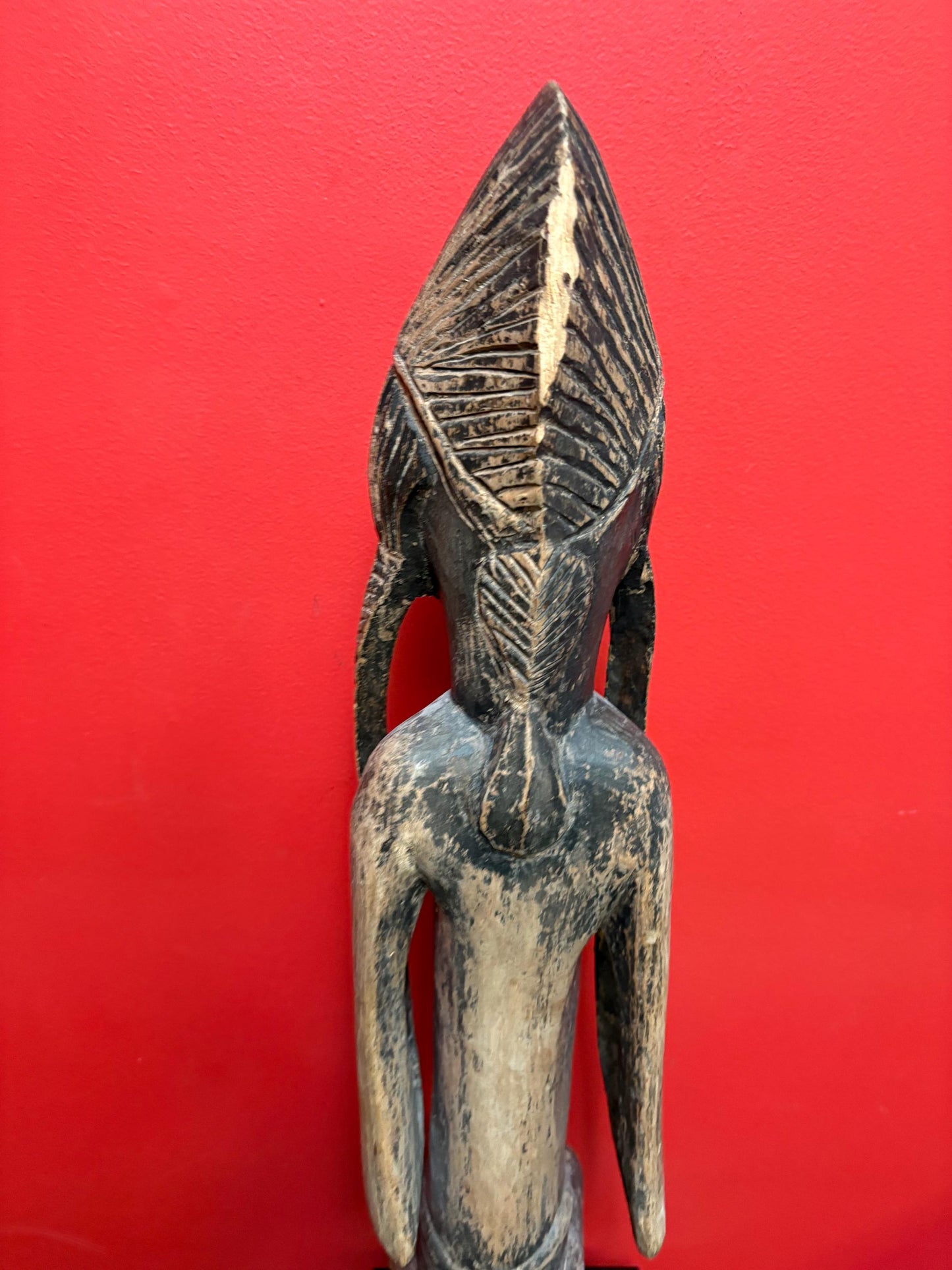 Stunning 32 inch tall antique Nigerian statue of a seated woman - fertility statue   great condition see photos  old beauty