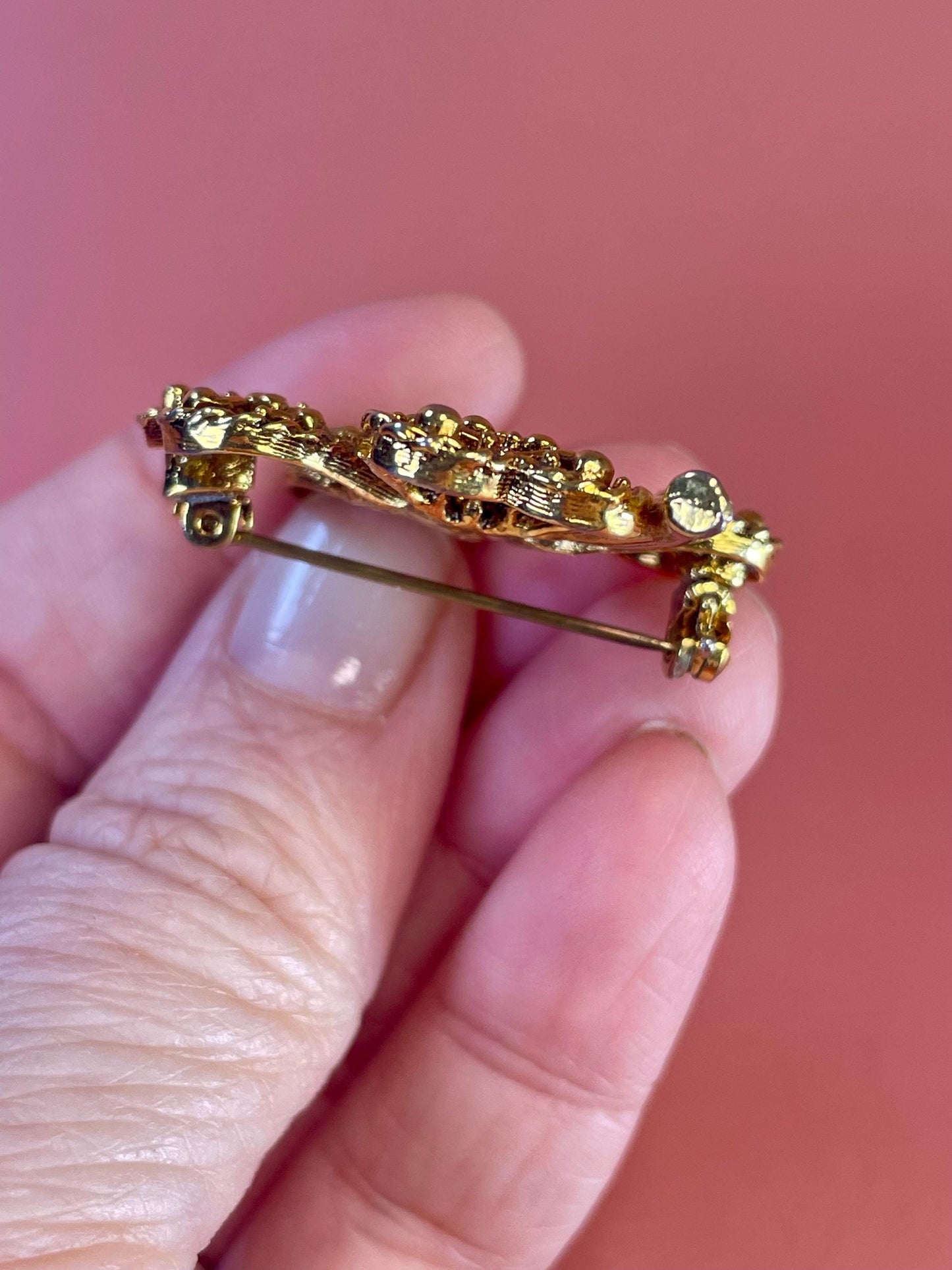 1.5 inch Gold tone Four Leaf Clover Brooch