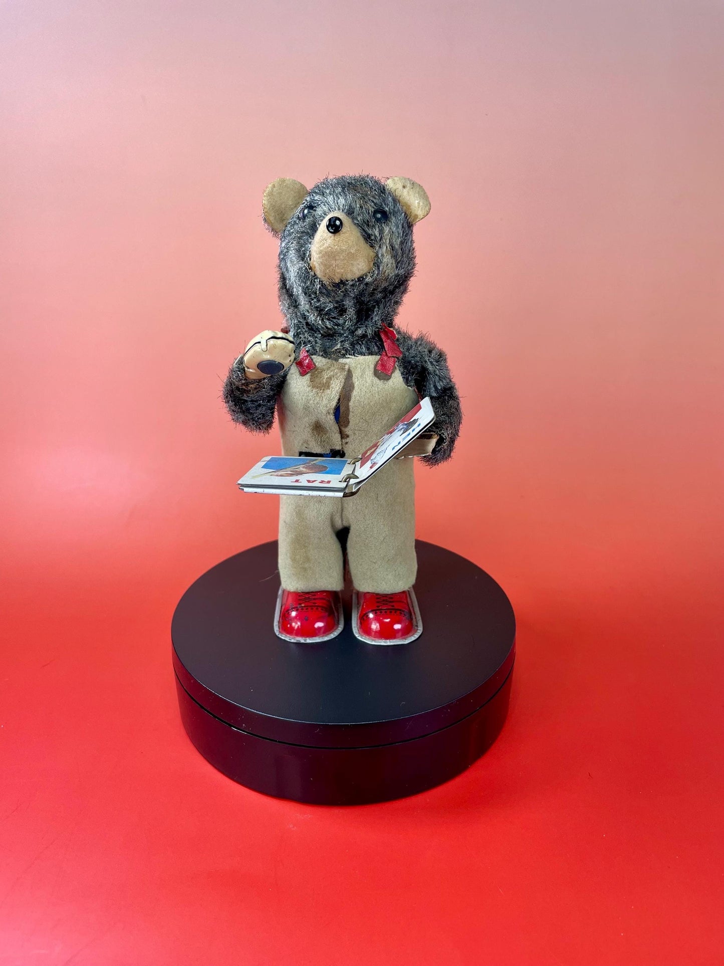 Adorable Vintage Wind-up Bear  So sweet!