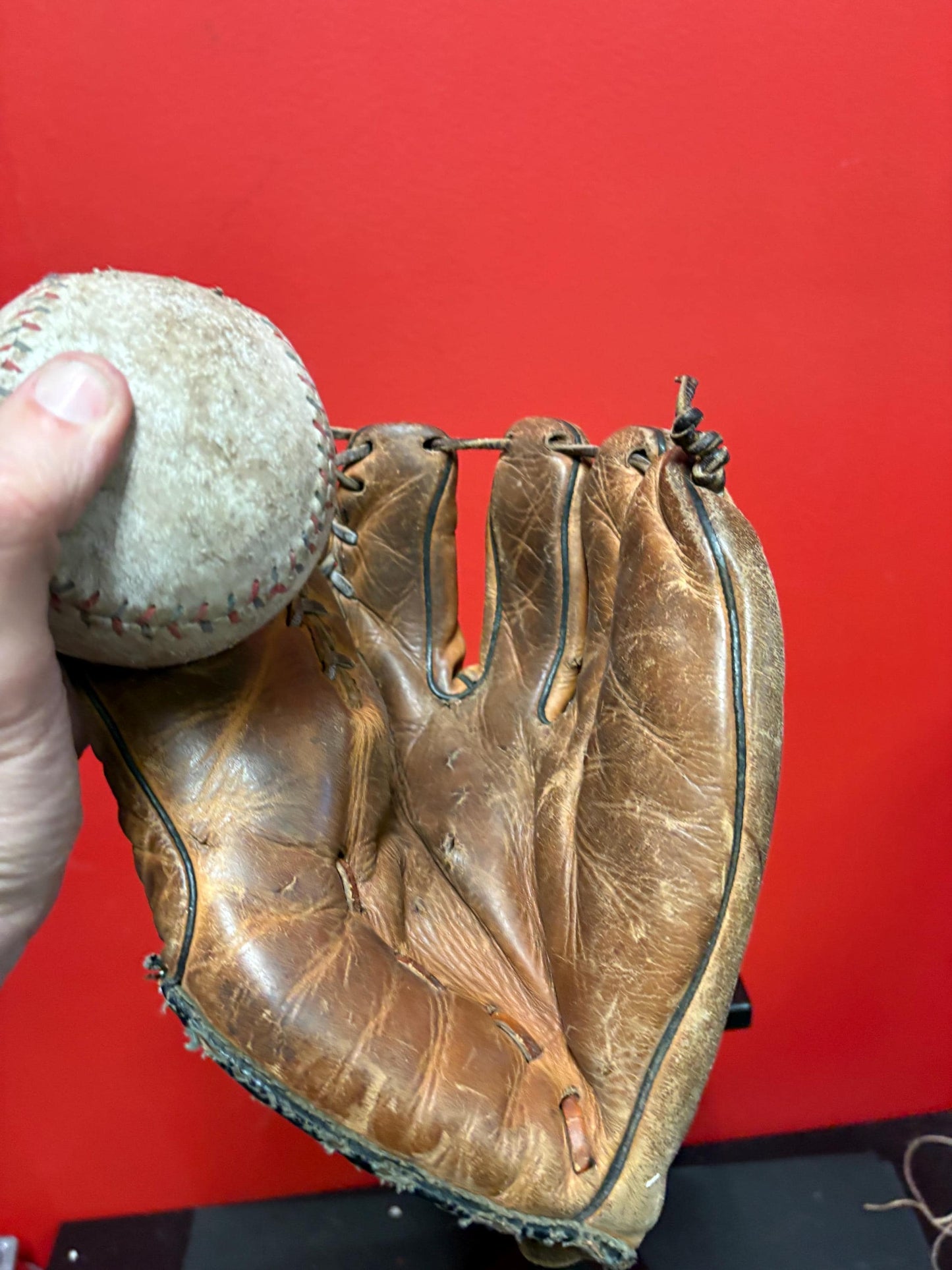 Beautiful cooper works leather baseball glove and ball  1940s ish  wow  good antique condition