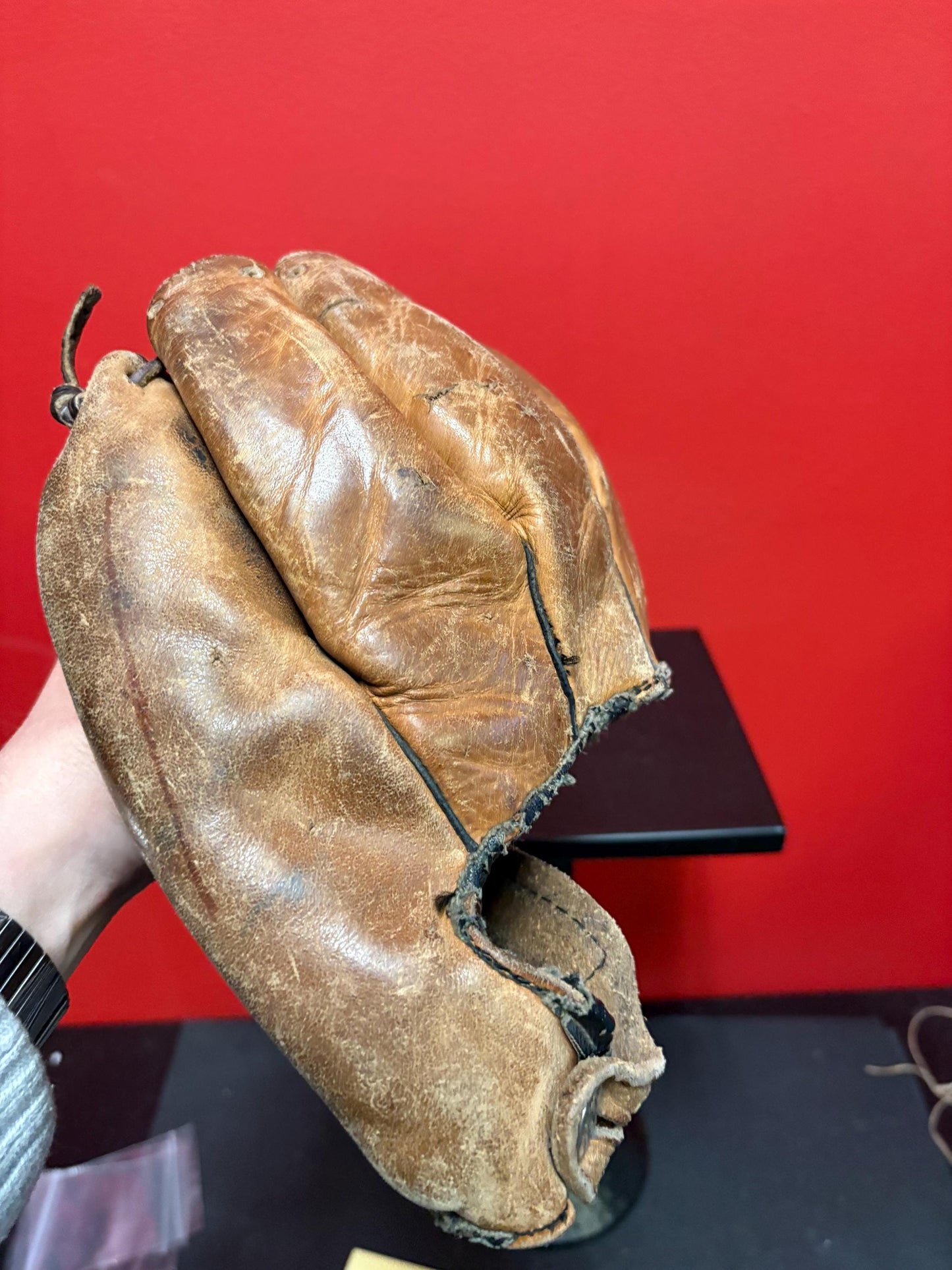 Beautiful cooper works leather baseball glove and ball  1940s ish  wow  good antique condition