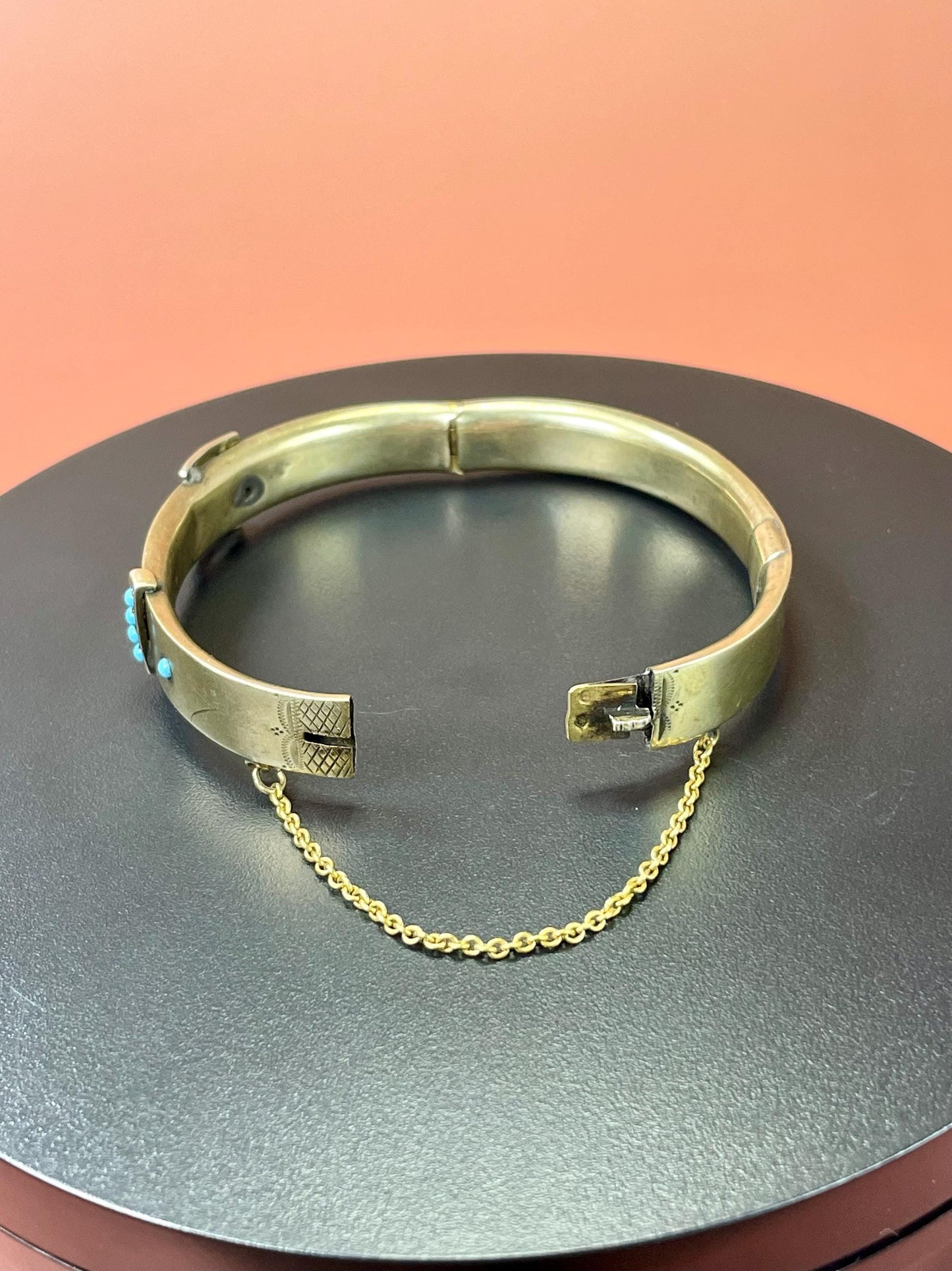2.25 inch Untested Gold and Turquoise Buckle Bracelet  nice detail  good gift