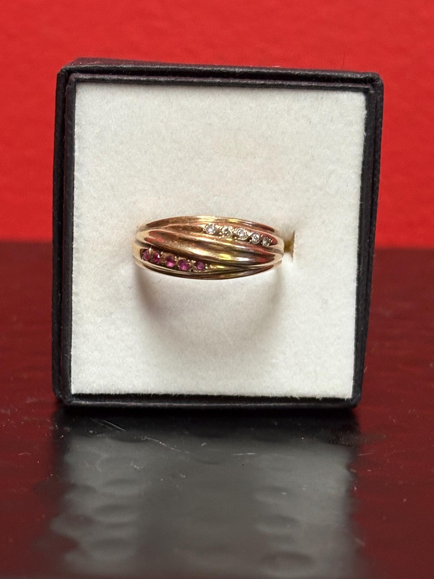 Beautiful 10k gold diamond and ruby ring  - size 8.5  wonderful quality  great to wear or gift - B