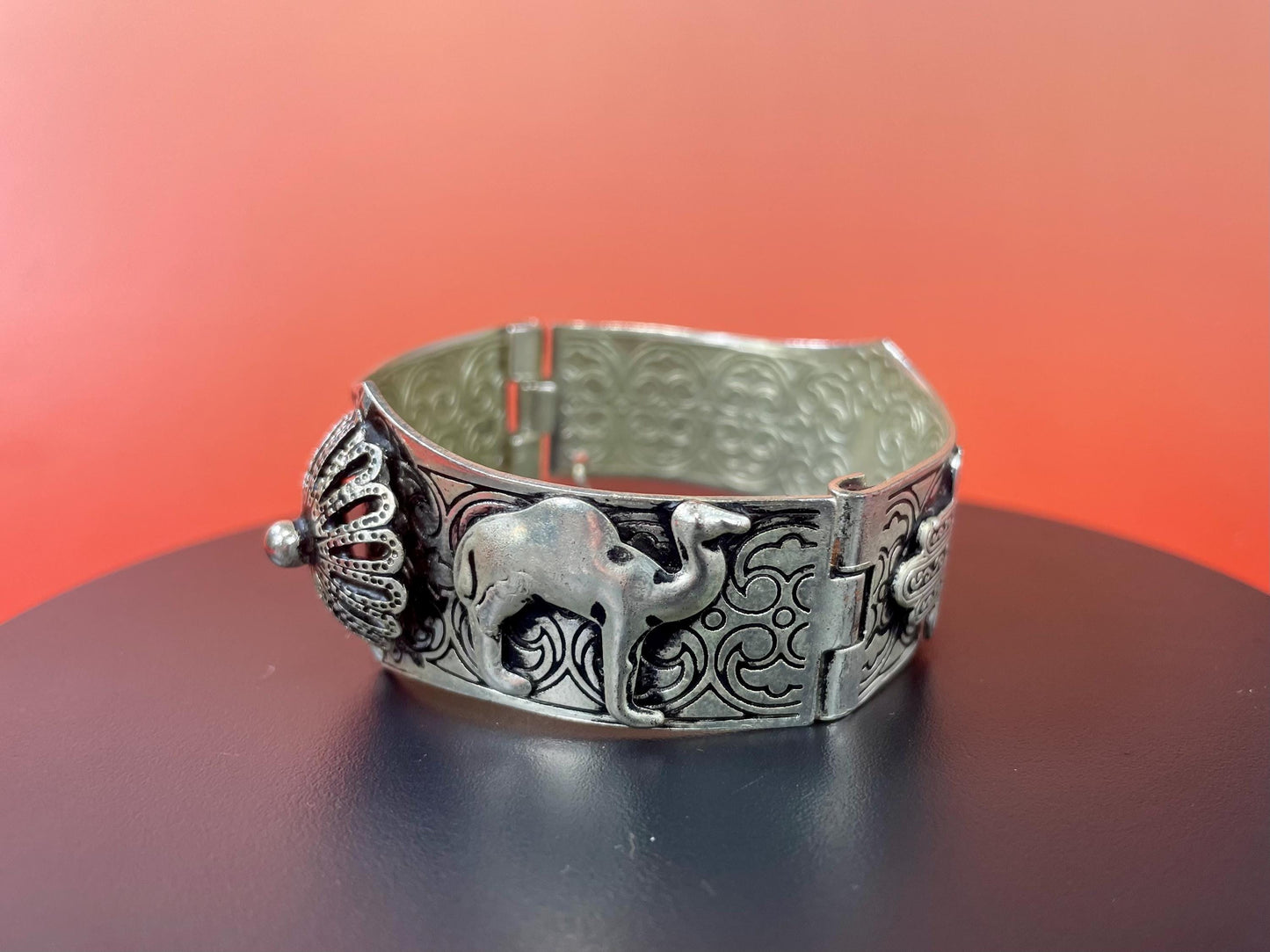 2.5 inch Detailed untested silver Large bracelet