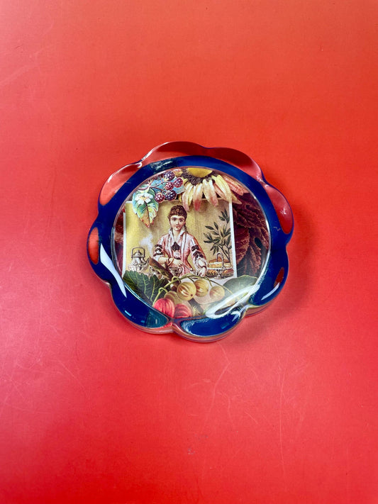 Beautiful 3.25 inch Vintage Glass Paperweight in mint condition - colorful and beautiful