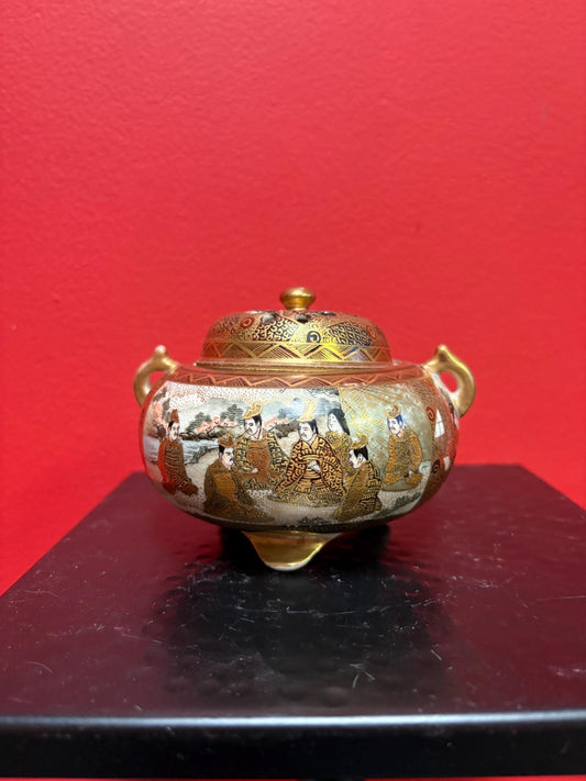 Lovely antique Japanese signed detailed Satsuma 4 x 4 lidded jar    wonderful piece  in mint condition  Collector take notice