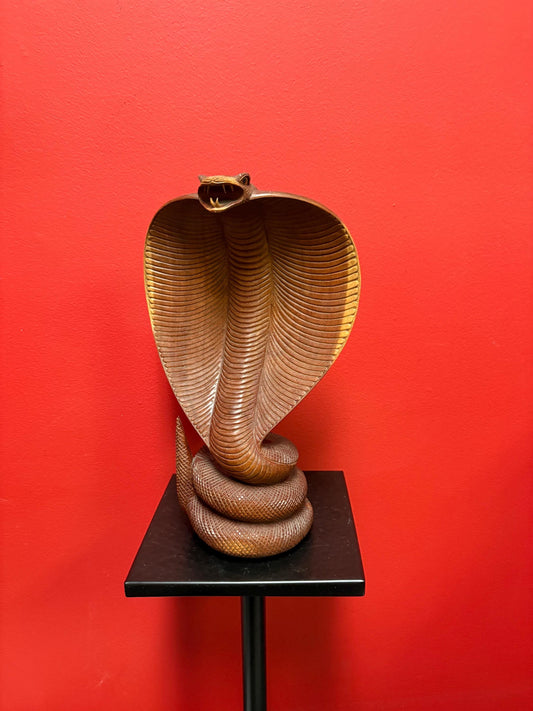 Stunning Asian 12 inch python snake carved out of wood   amazing condition and fabulous detail great value and great gift