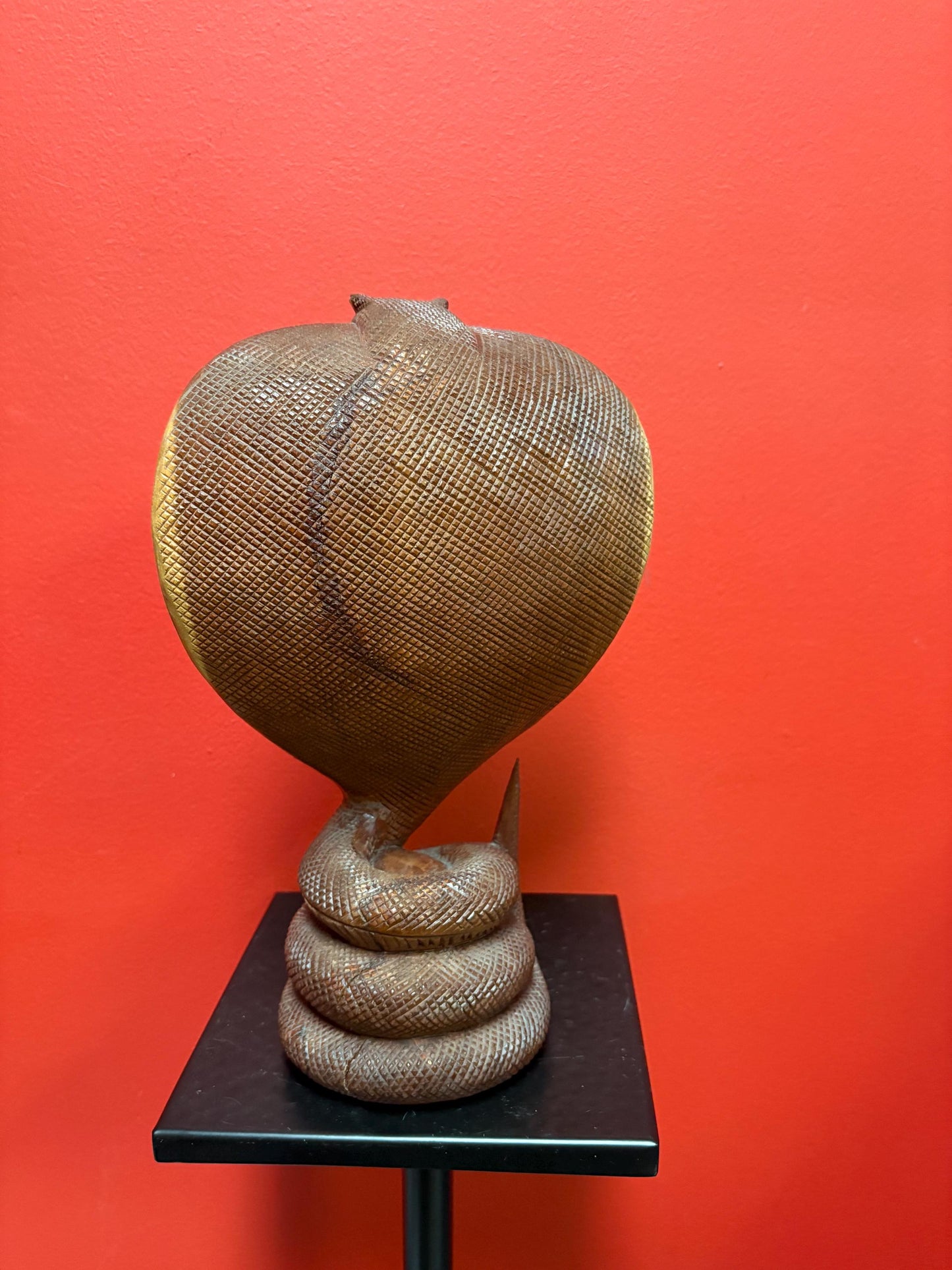 Stunning Asian 12 inch python snake carved out of wood   amazing condition and fabulous detail great value and great gift