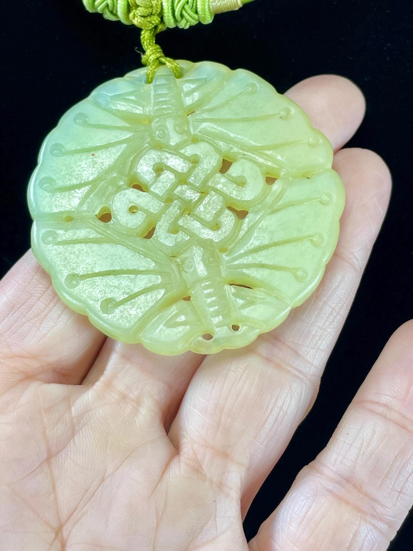 16 inch beautiful Chinese jade necklace with 2.25 inch Buddha pendant stunning