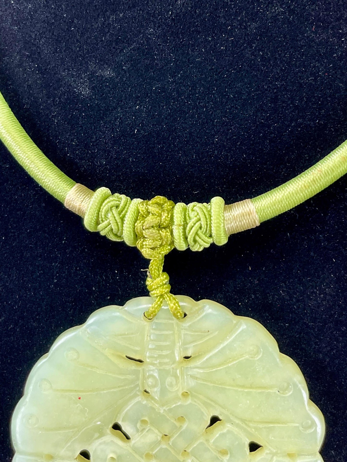 16 inch beautiful Chinese jade necklace with 2.25 inch Buddha pendant stunning