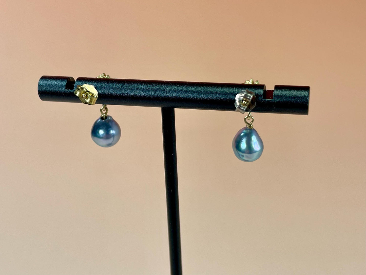 Beautiful Gold and Pearl Earrings  B