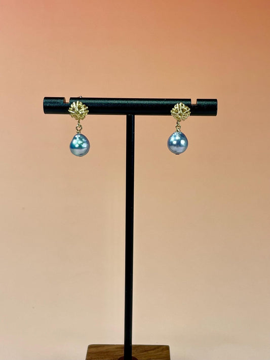 Beautiful Gold and Pearl Earrings  B