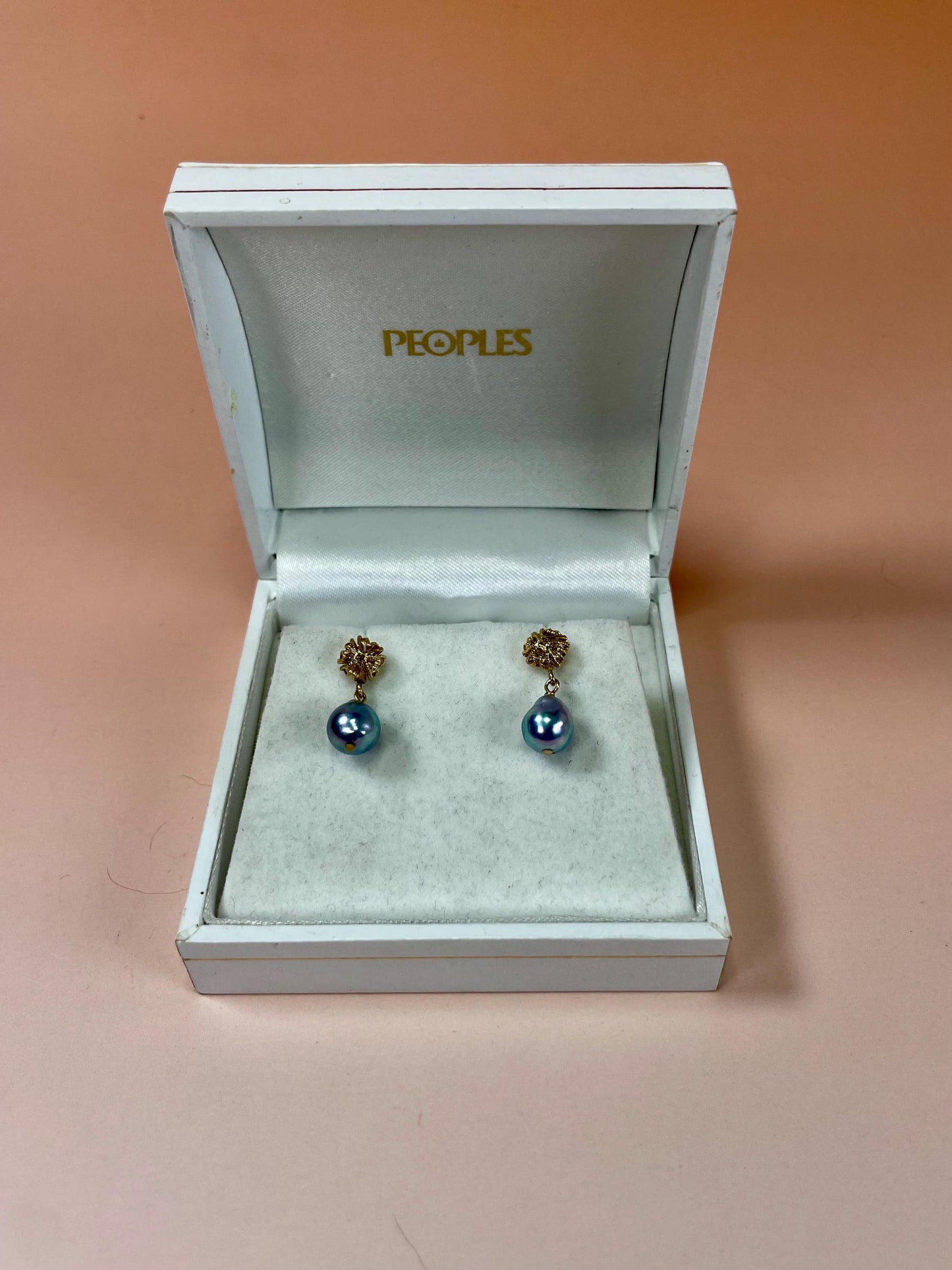 Beautiful Gold and Pearl Earrings  B