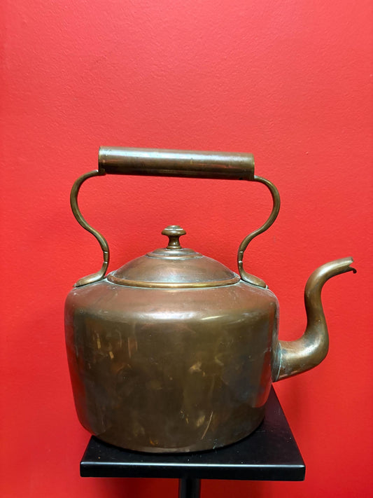 Absolutely beautiful 19 century English copper kettle - great patina and fabulous condition 12 x 12“  super decor or gift