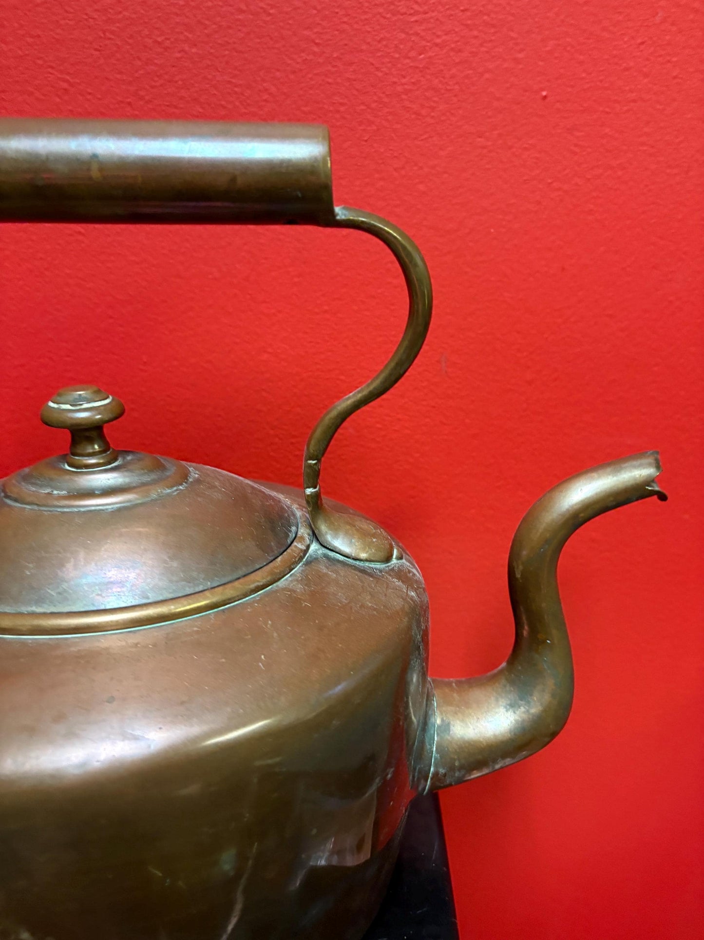Absolutely beautiful 19 century English copper kettle - great patina and fabulous condition 12 x 12“  super decor or gift