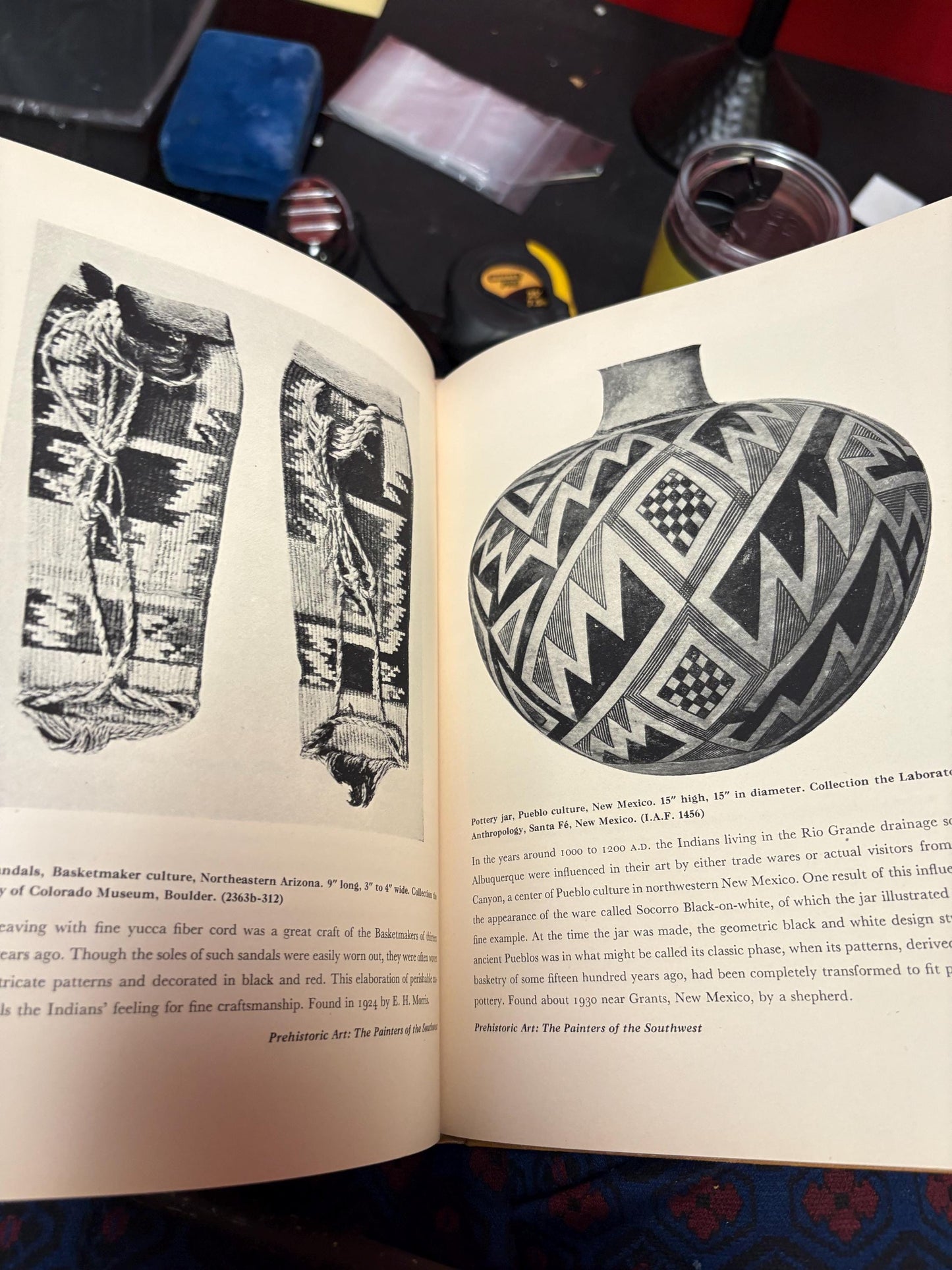 Beautiful 1941 Indian art of the United States book  great information