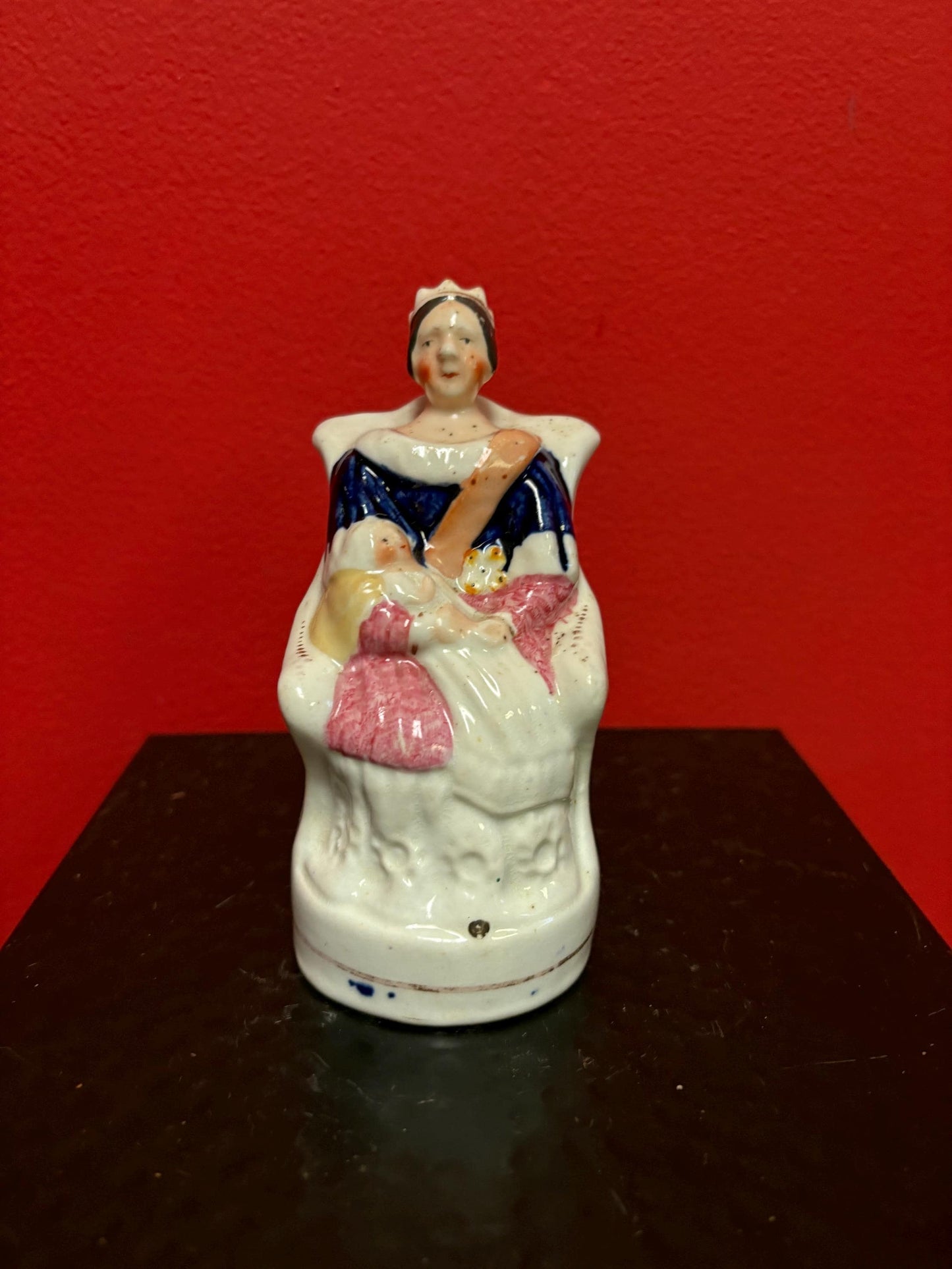 Beautiful  rare antique 6 inch tall Staffordshire statue of Queen Victoria and the Prince   great condition  1841  wow
