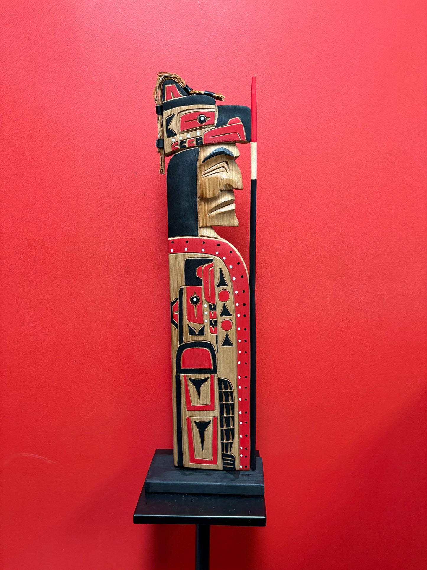 Beautiful indigenous first nation  Squamish artist Bradley Joseph JR Thunderbird chief statue on stand  great detail  24 inches tall