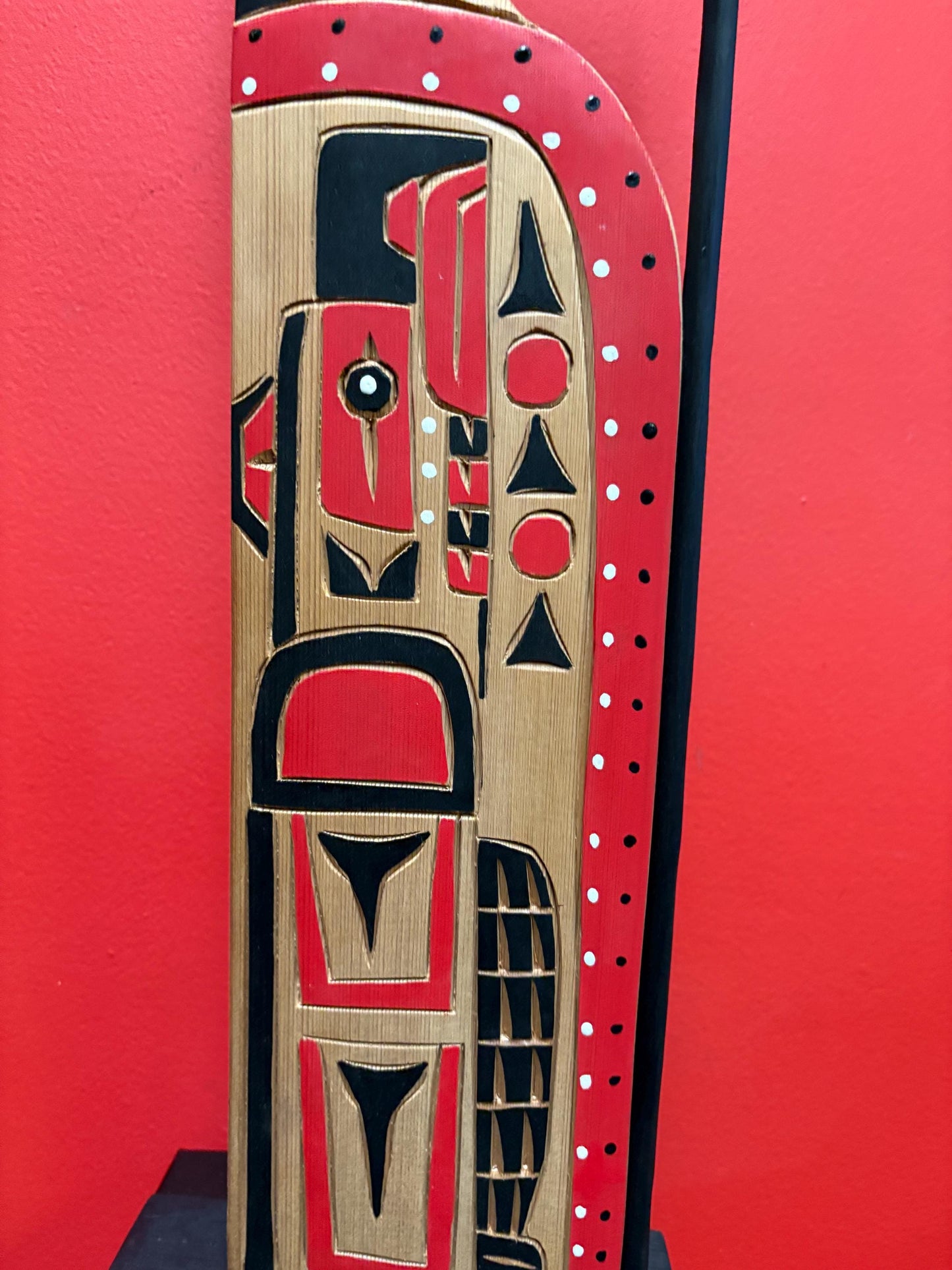 Beautiful indigenous first nation  Squamish artist Bradley Joseph JR Thunderbird chief statue on stand  great detail  24 inches tall