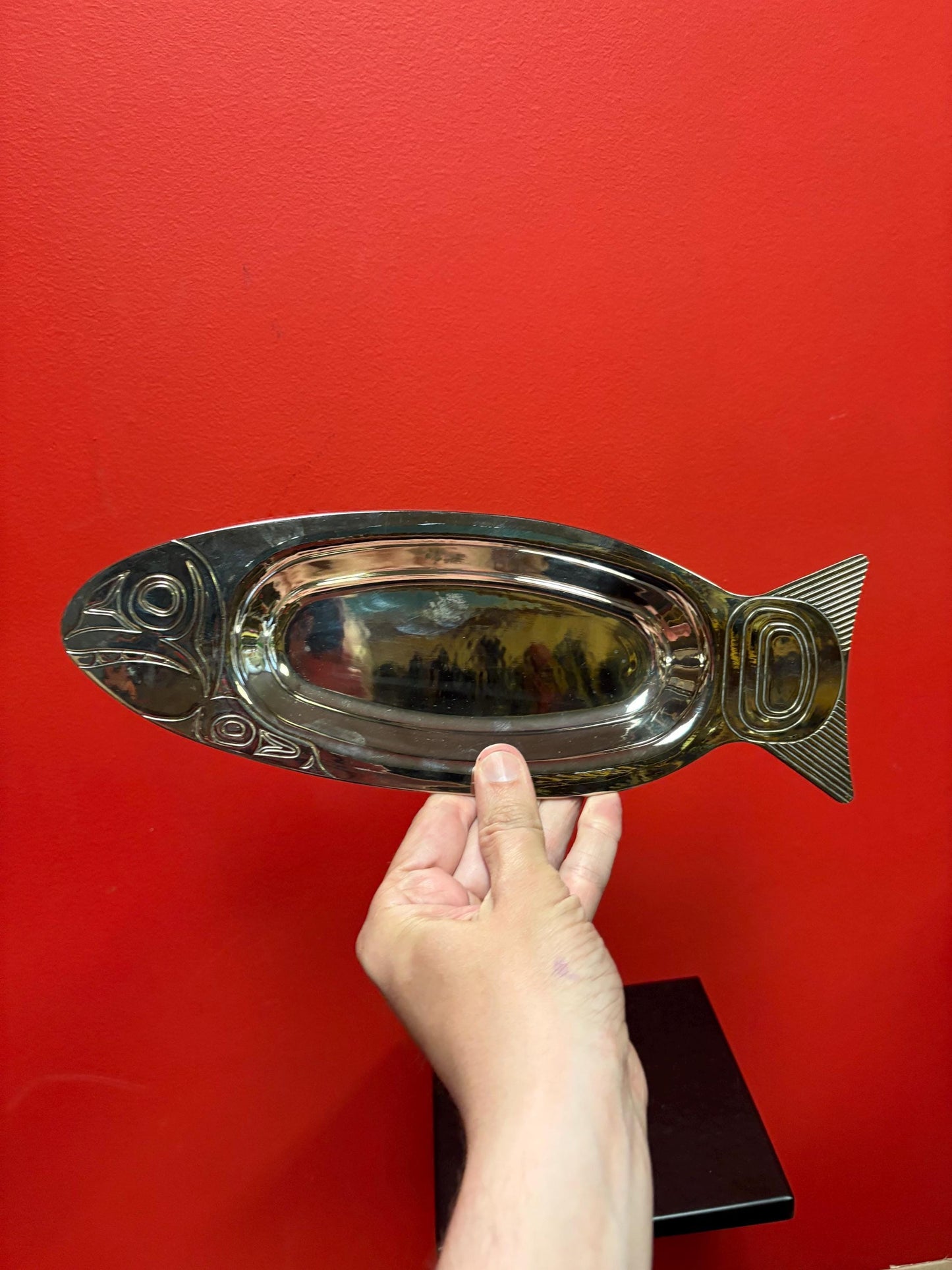 Lovely 12 x 5 inch wide silver plate native First Nations salmon plate   great quality and wonderful gift -