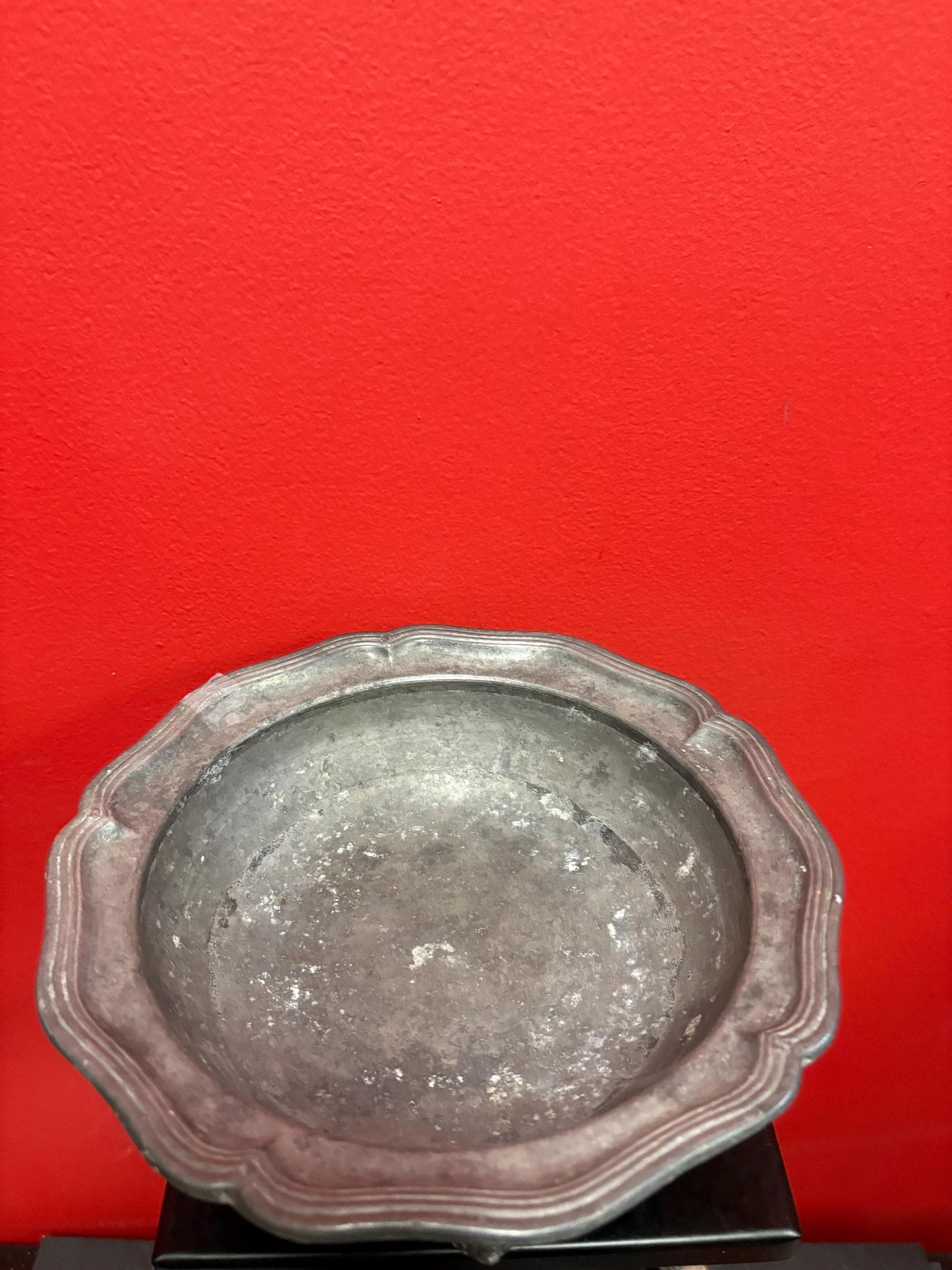 Beautiful antique English pewter bowl  good used condition and 9 x 4 high  really wonderful design