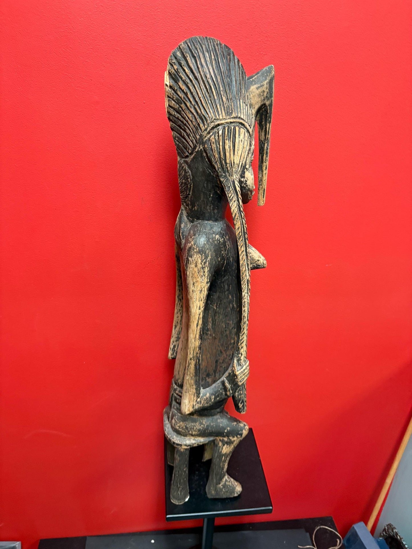 Stunning 32 inch tall antique Nigerian statue of a seated woman - fertility statue   great condition see photos  old beauty