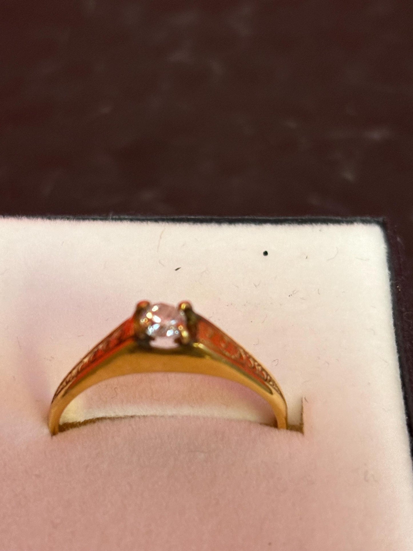Lovely 14 K gold ring with one lovely diamond  elegant - size 9.25 - B -
