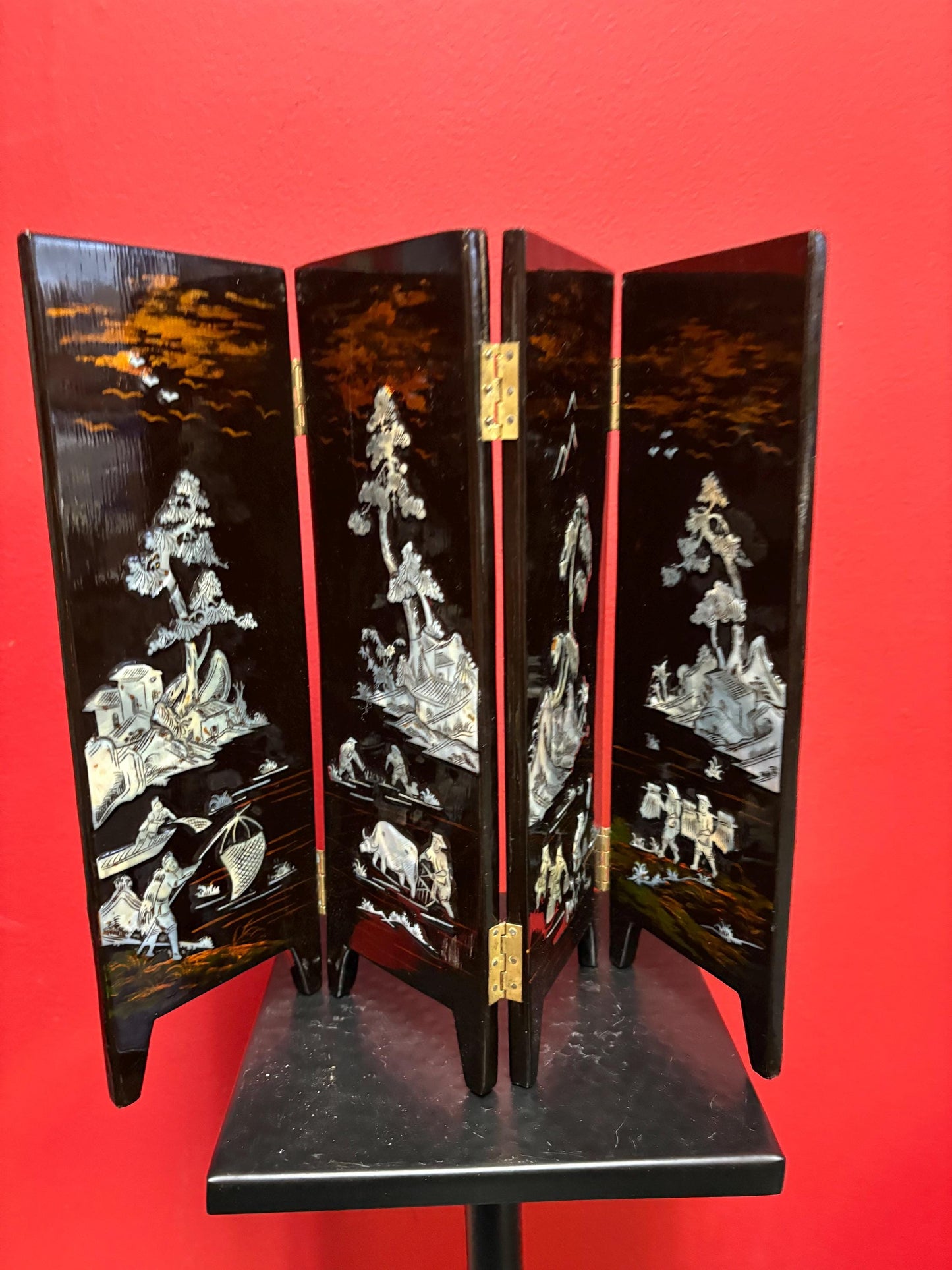 Beautiful 16 x 12 inch high lacquer and shell Asian table screen  great condition and wonderful imagery   wow