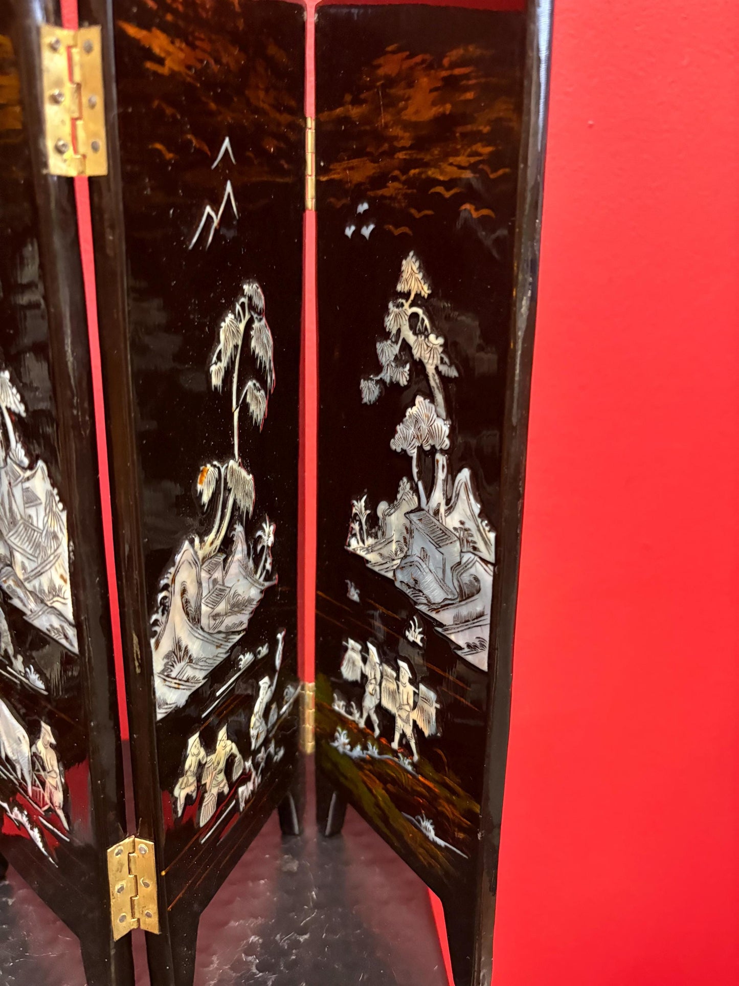 Beautiful 16 x 12 inch high lacquer and shell Asian table screen  great condition and wonderful imagery   wow