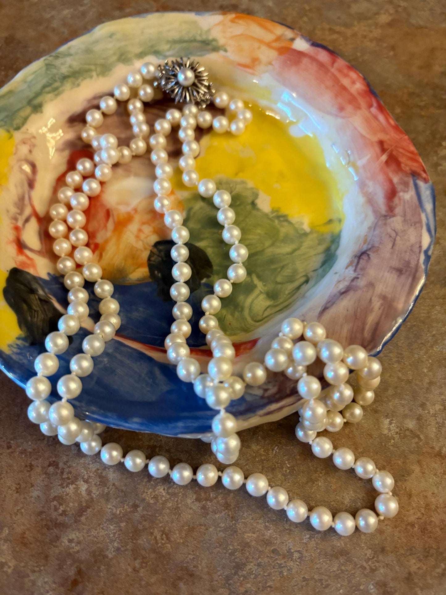 Stunning antique double strand of very good quality antique pearls with a 14k  white gold clasp  authentic high-quality  wow - B