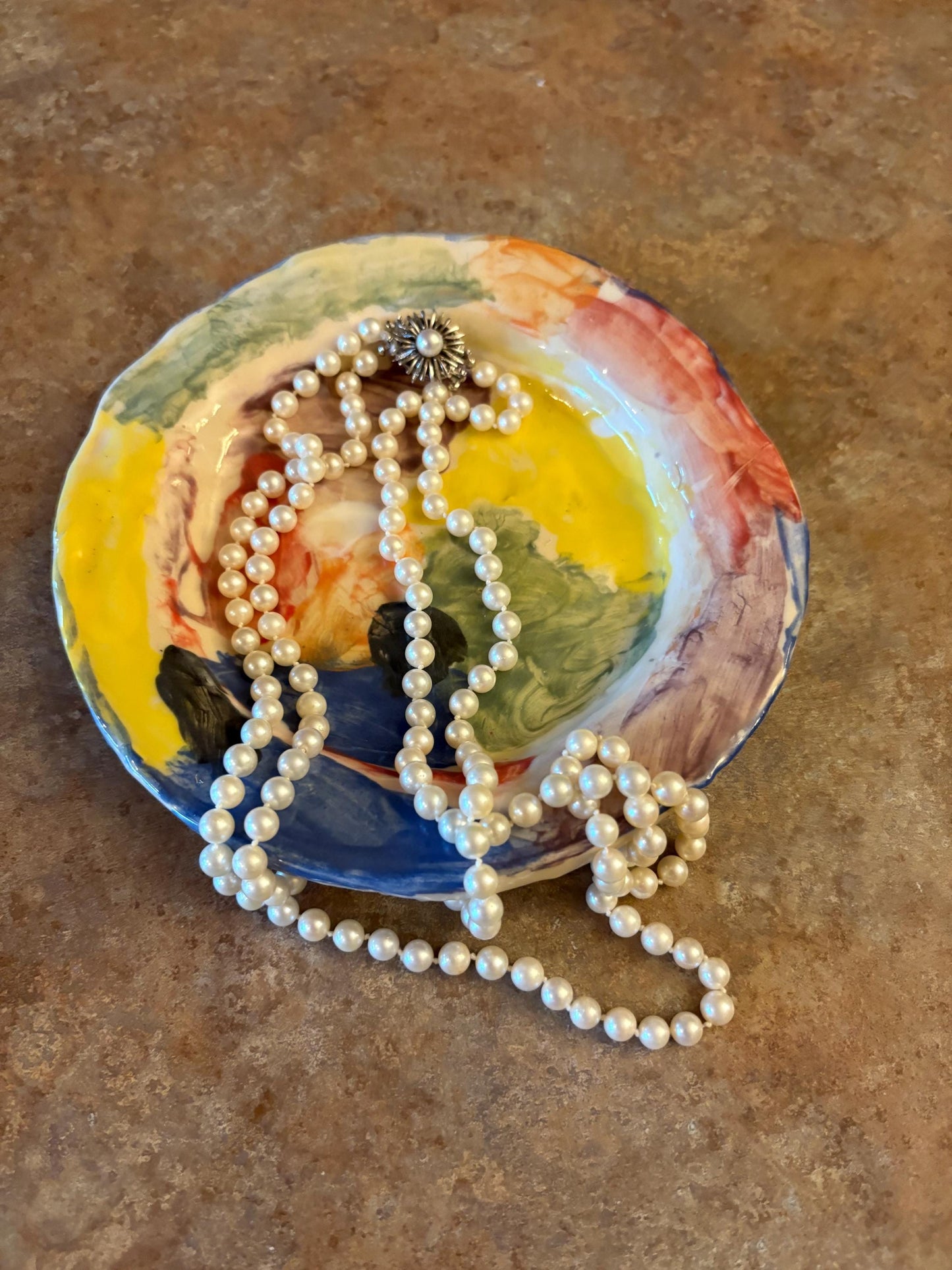 Stunning antique double strand of very good quality antique pearls with a 14k  white gold clasp  authentic high-quality  wow - B