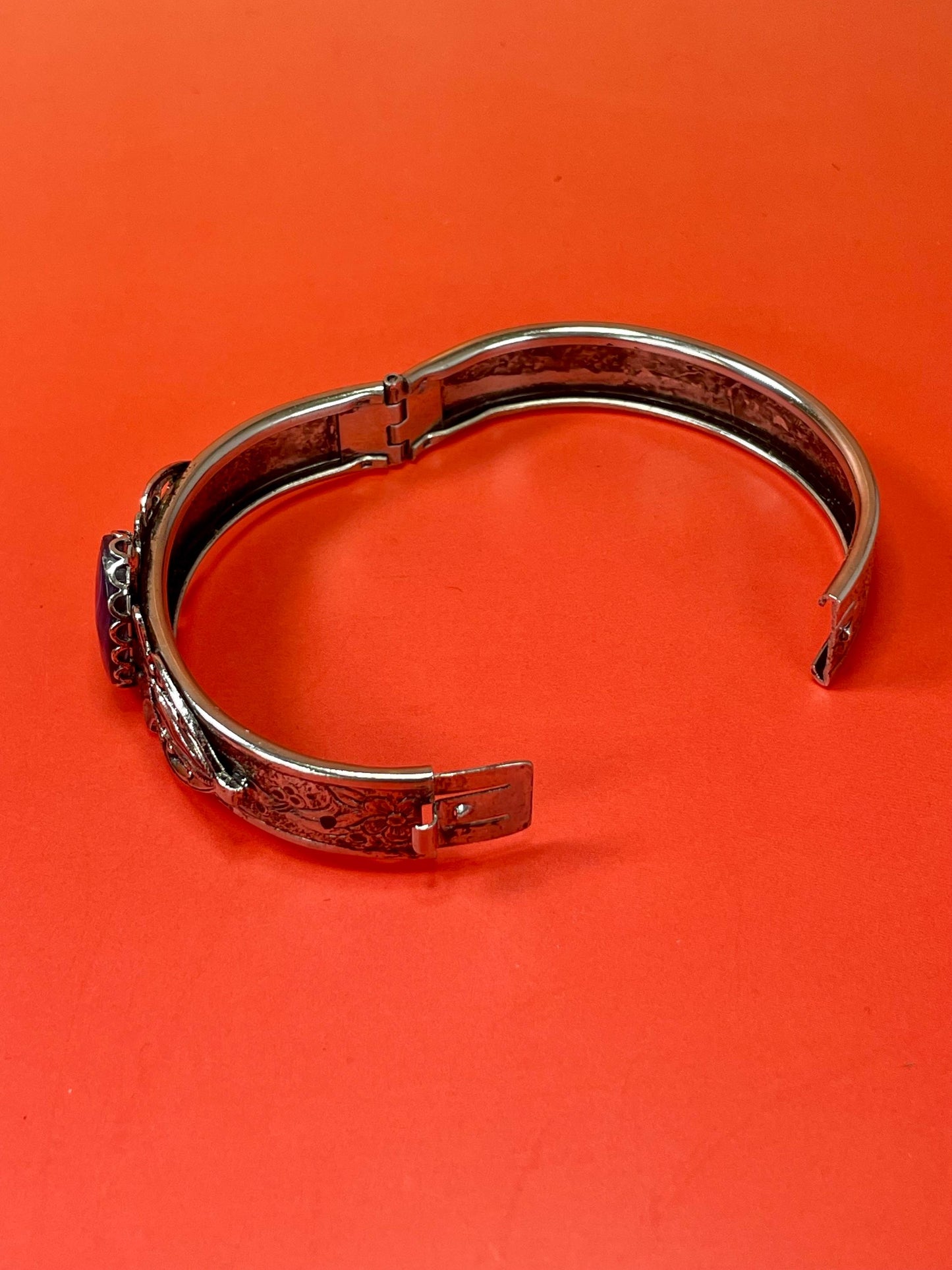 2.25 inch Detailed untested silver bracelet — Blue Stone