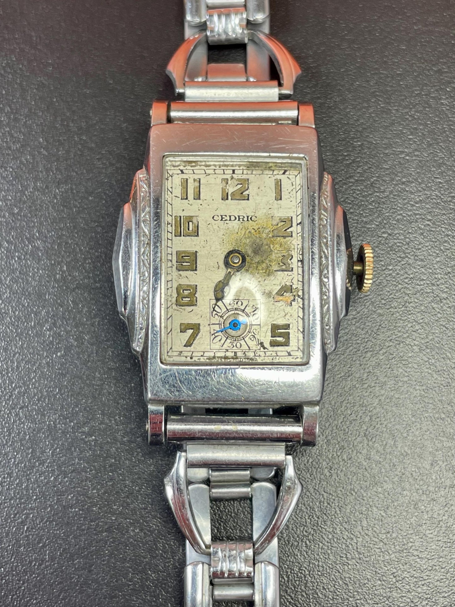 Lovely vintage Art Deco Style Silver coloured watch  not sure if it works so as is  good project and great value