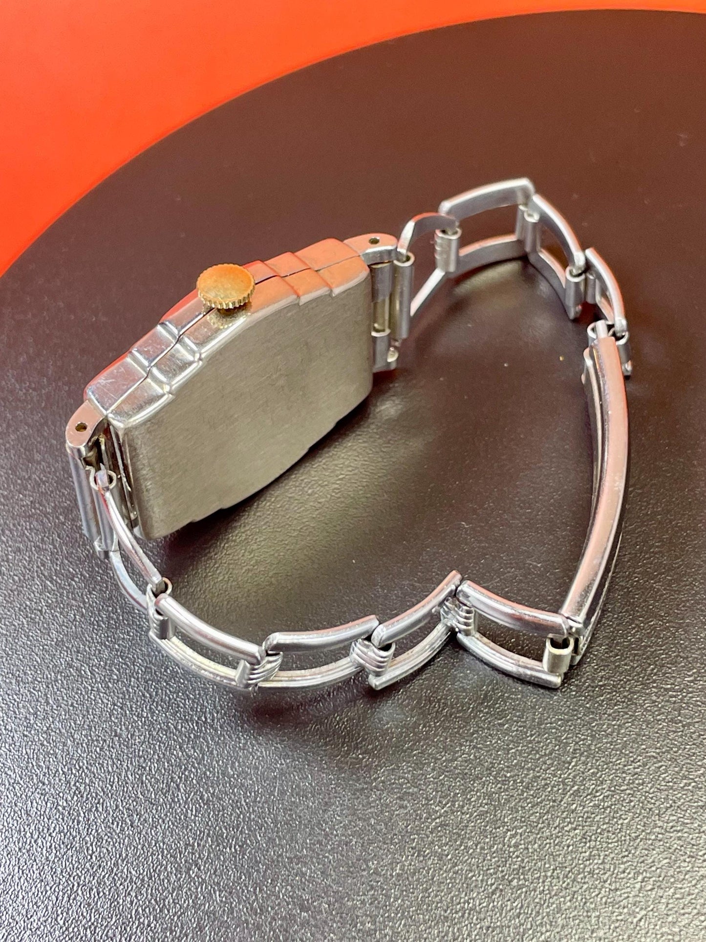 Lovely vintage Art Deco Style Silver coloured watch  not sure if it works so as is  good project and great value