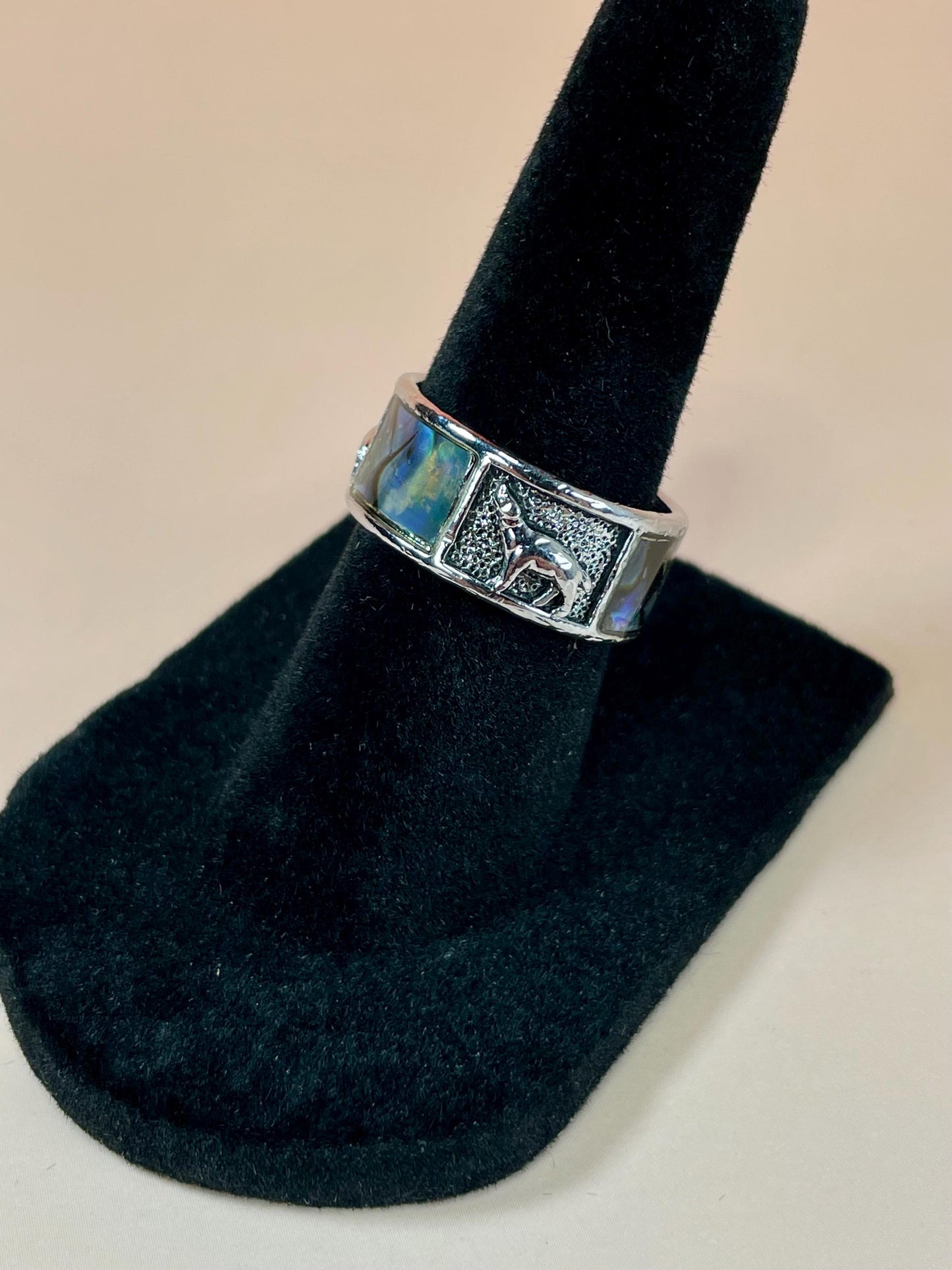 Size 6 Sterling Silver and Abalone ring  Wolf Design - B