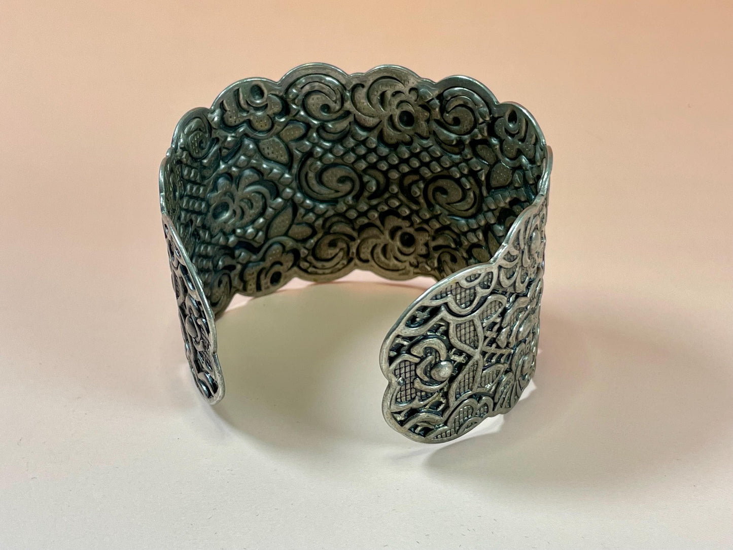 2.5 inch Detailed Metal Large cuff bracelet