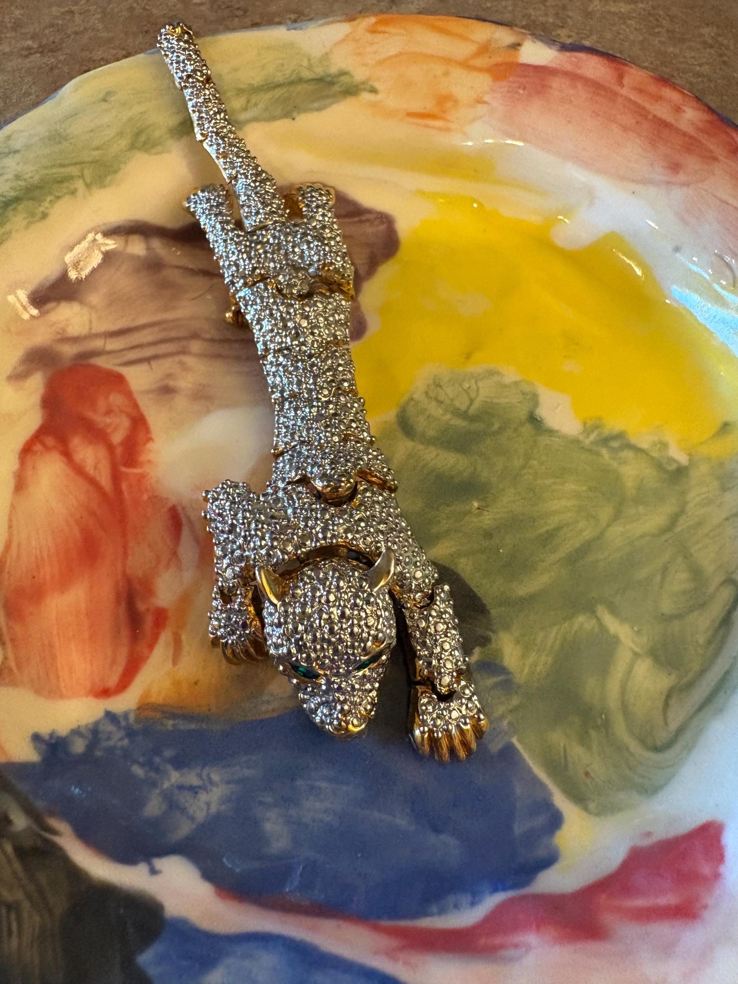 Beautiful vintage 5 inch long rhinestone panther brooch  great condition - statement piece  gift alert - B