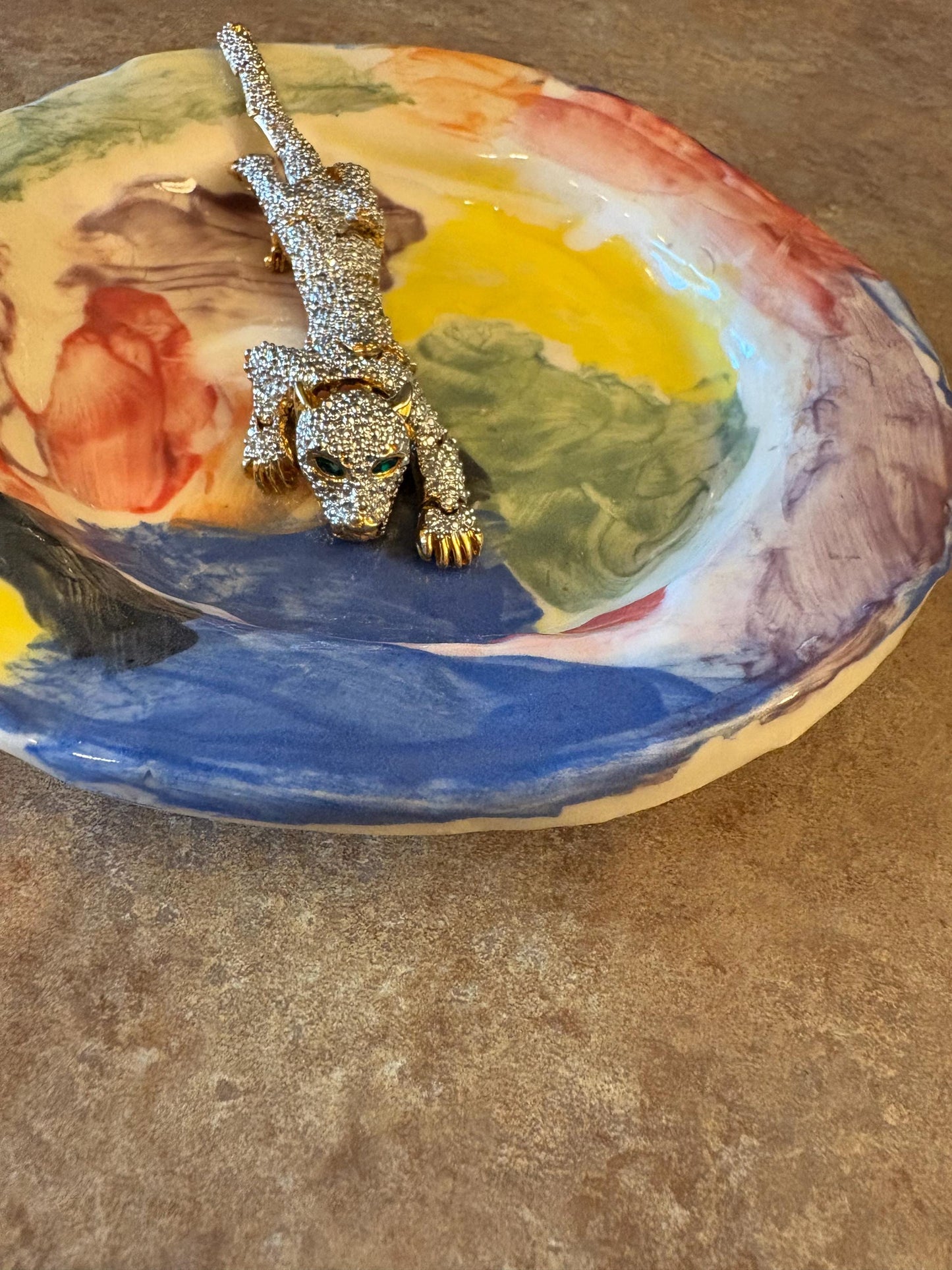 Beautiful vintage 5 inch long rhinestone panther brooch  great condition - statement piece  gift alert - B